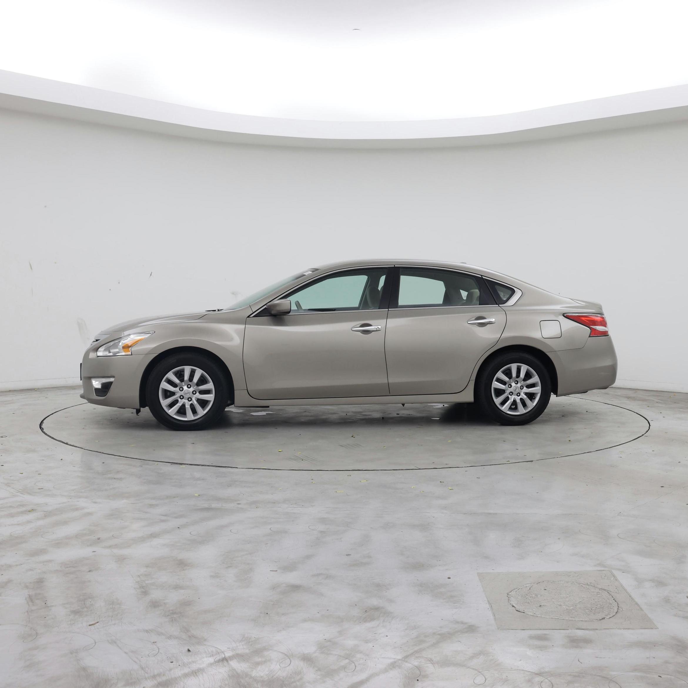 Thumbnail: 2014 Nissan Altima - 3
