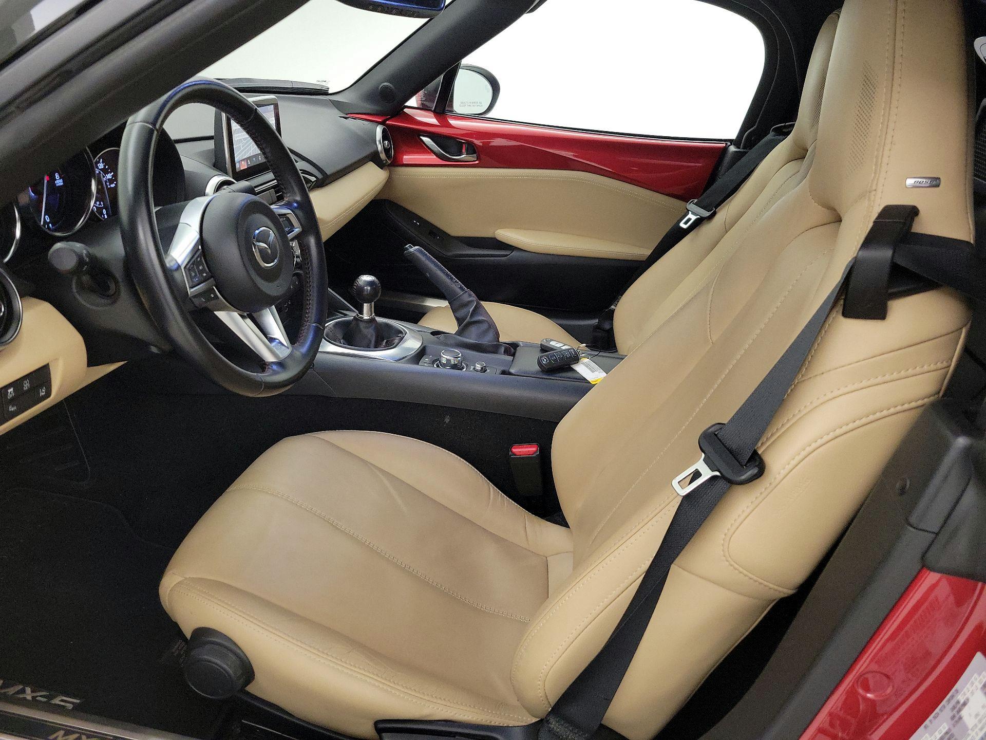 Thumbnail: 2016 Mazda MX-5 Miata - 11