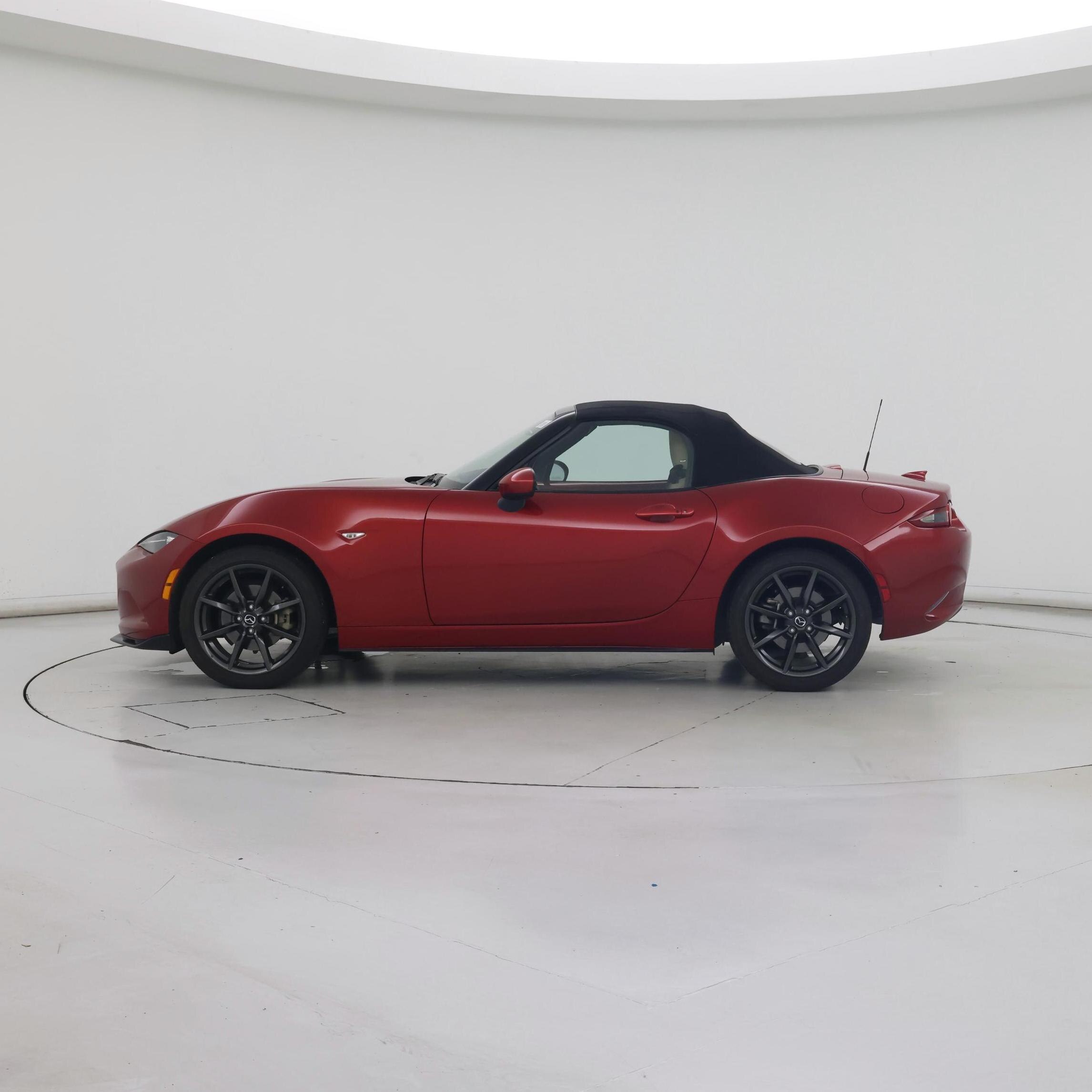 Thumbnail: 2016 Mazda MX-5 Miata - 3