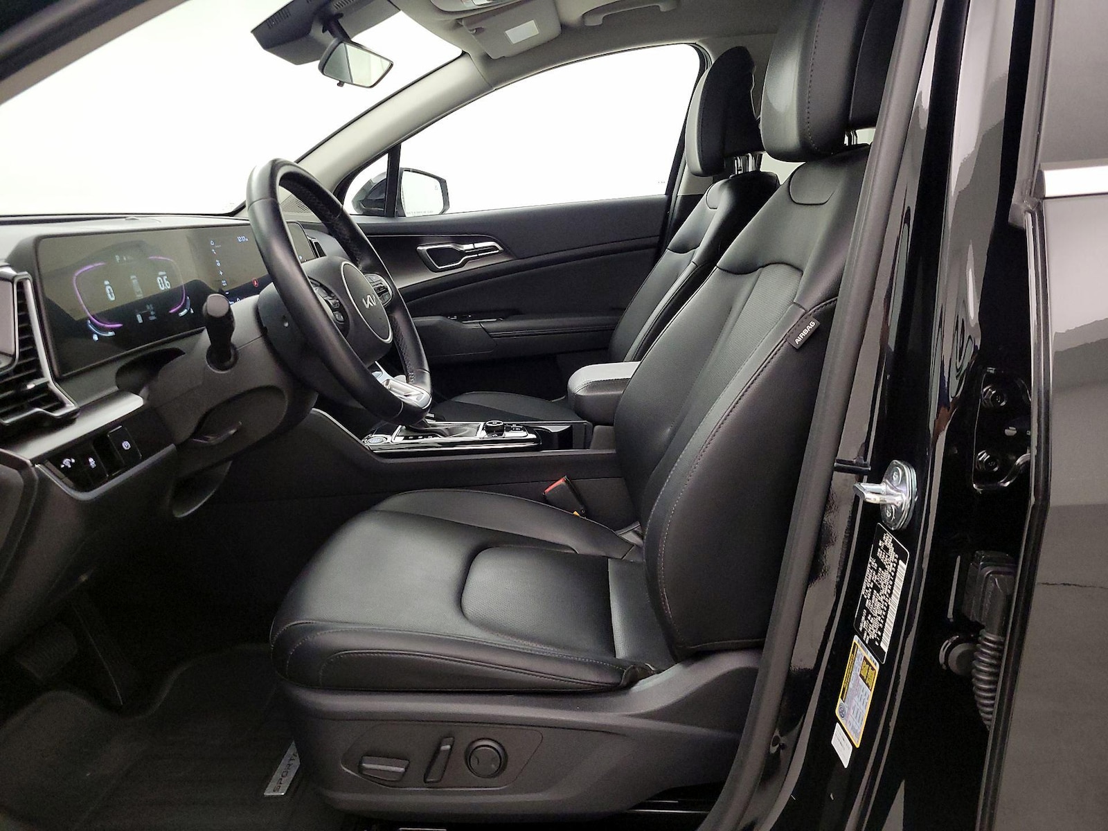 2024 Kia Sportage EX - Photo 12