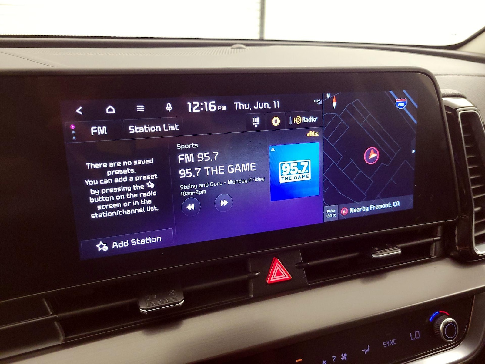 2024 Kia Sportage EX - Photo 17