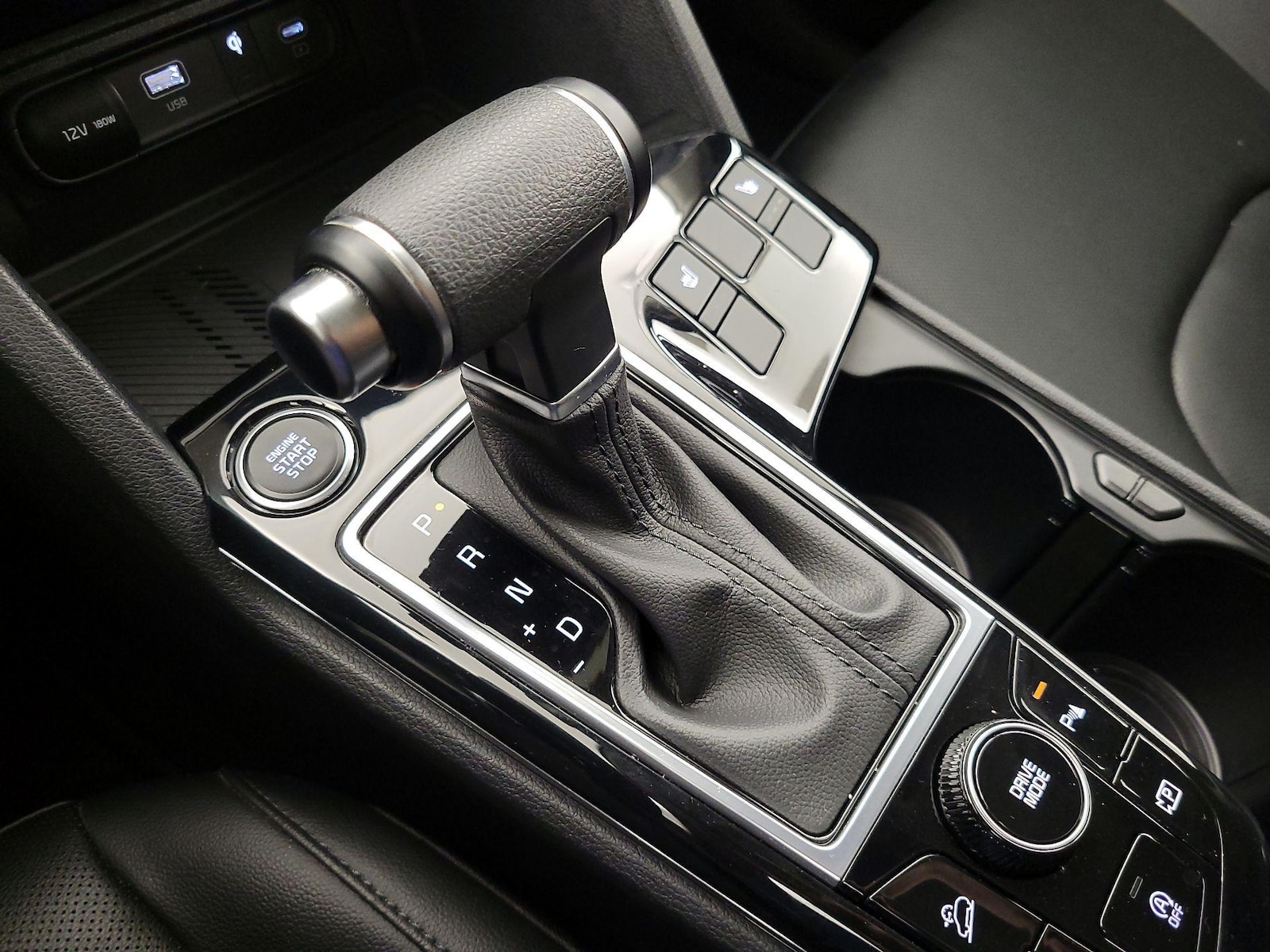 2024 Kia Sportage EX - Photo 19