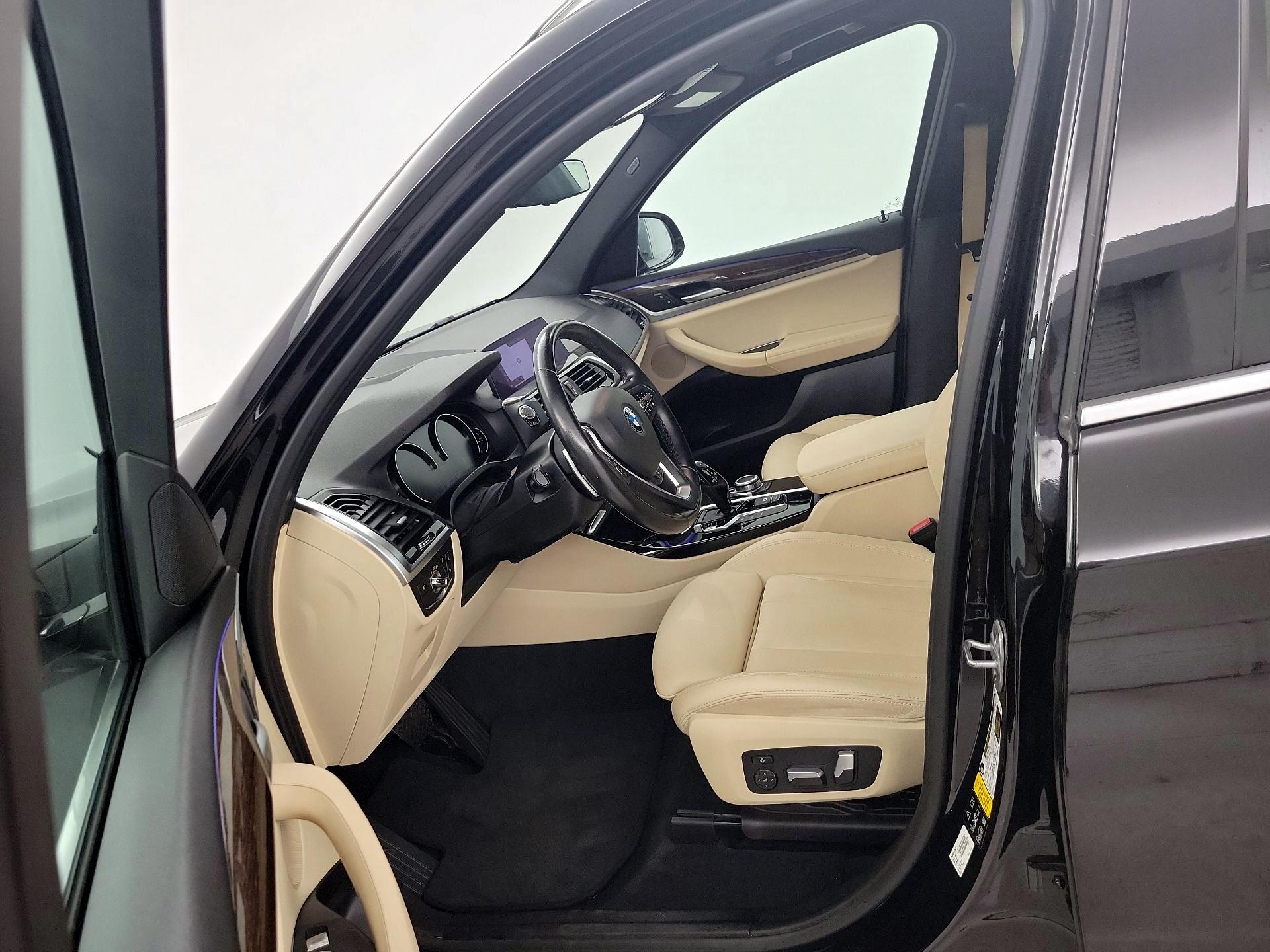 Thumbnail: 2021 BMW X3 - 11