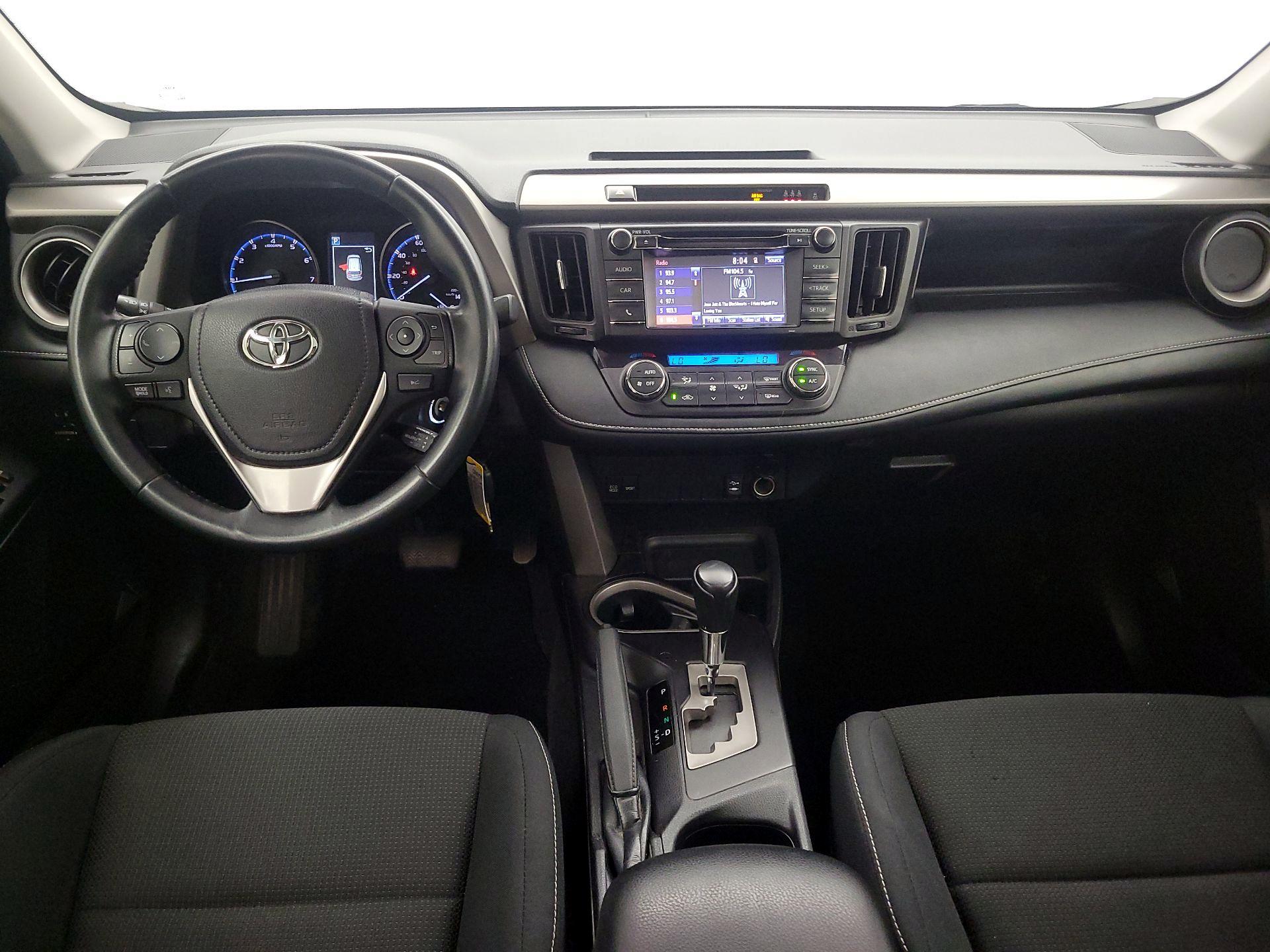Thumbnail: 2018 Toyota RAV4 - 9