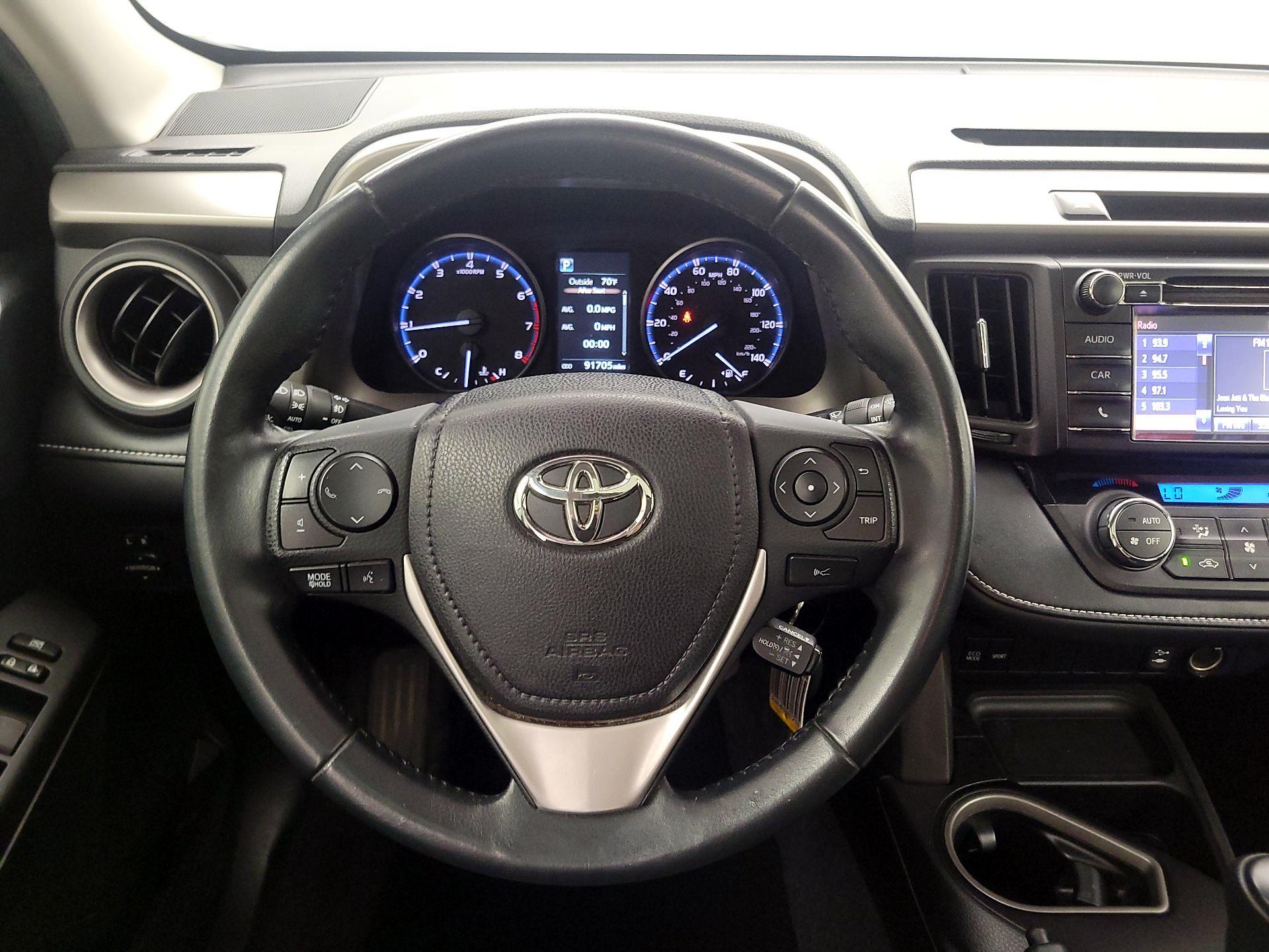 Thumbnail: 2018 Toyota RAV4 - 10