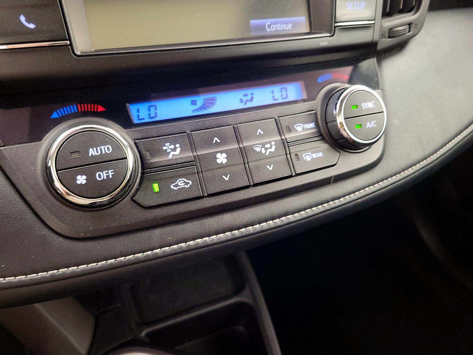 Thumbnail: 2018 Toyota RAV4 - 16