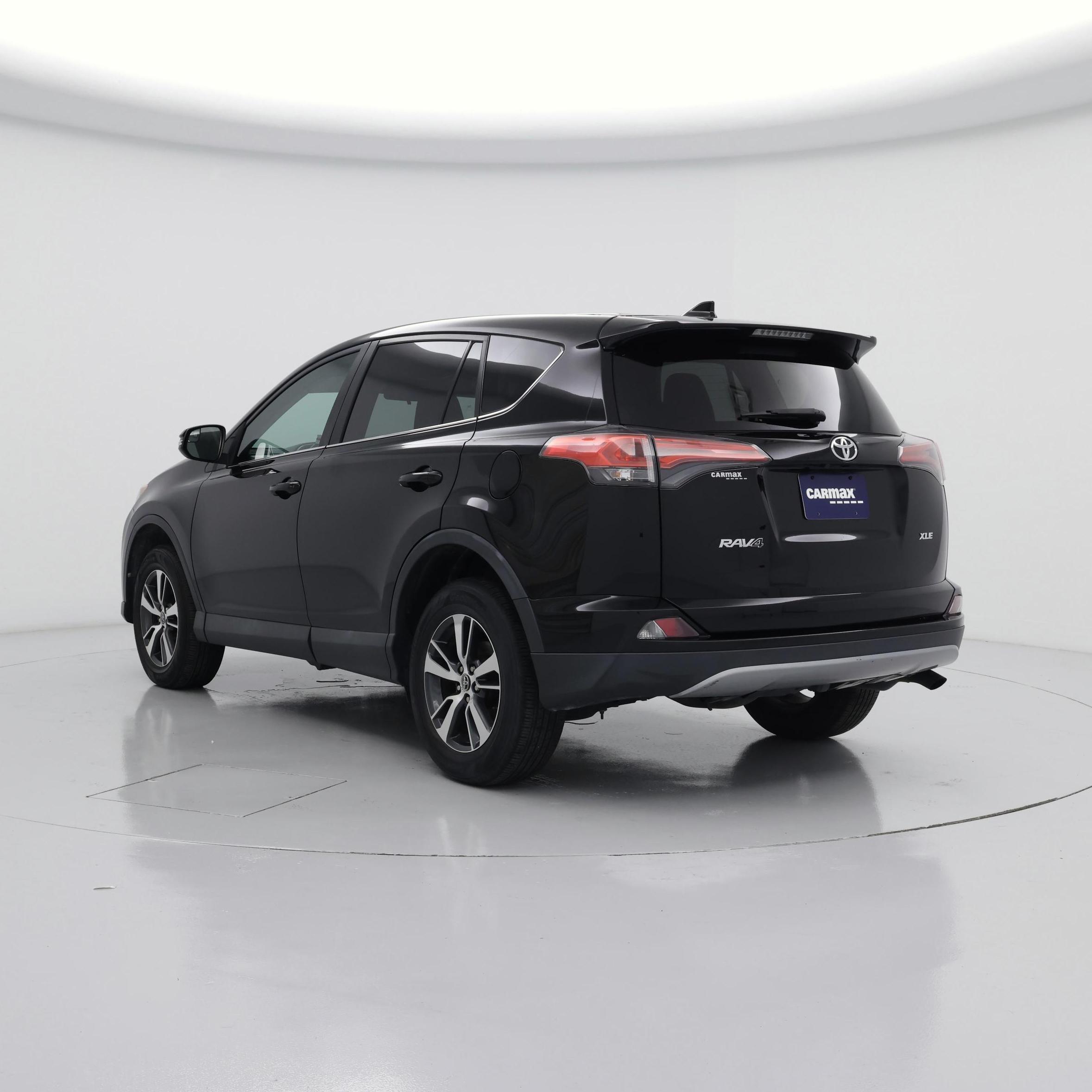 Thumbnail: 2018 Toyota RAV4 - 2