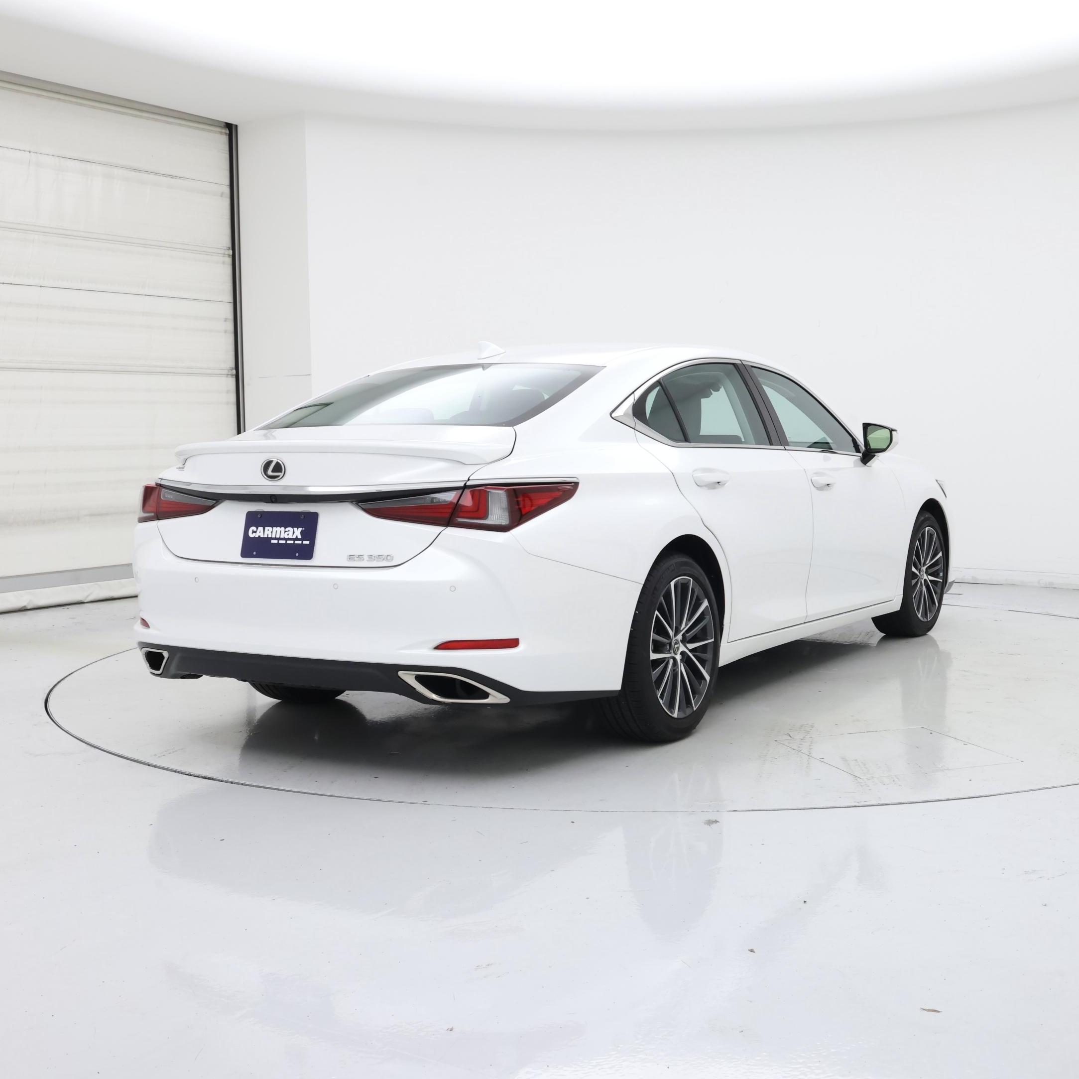 Thumbnail: 2023 Lexus ES - 8
