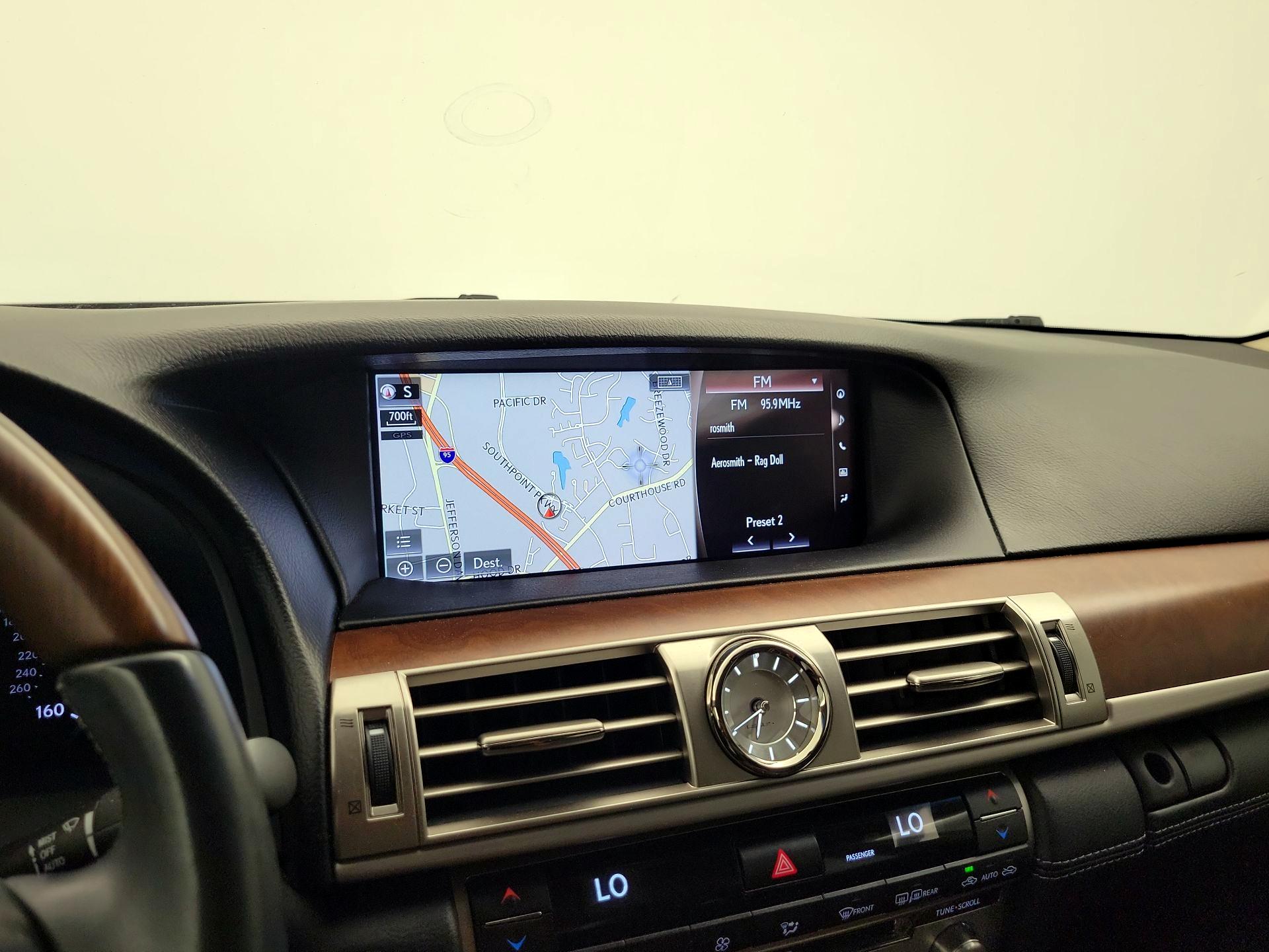 Thumbnail: 2016 Lexus LS - 14