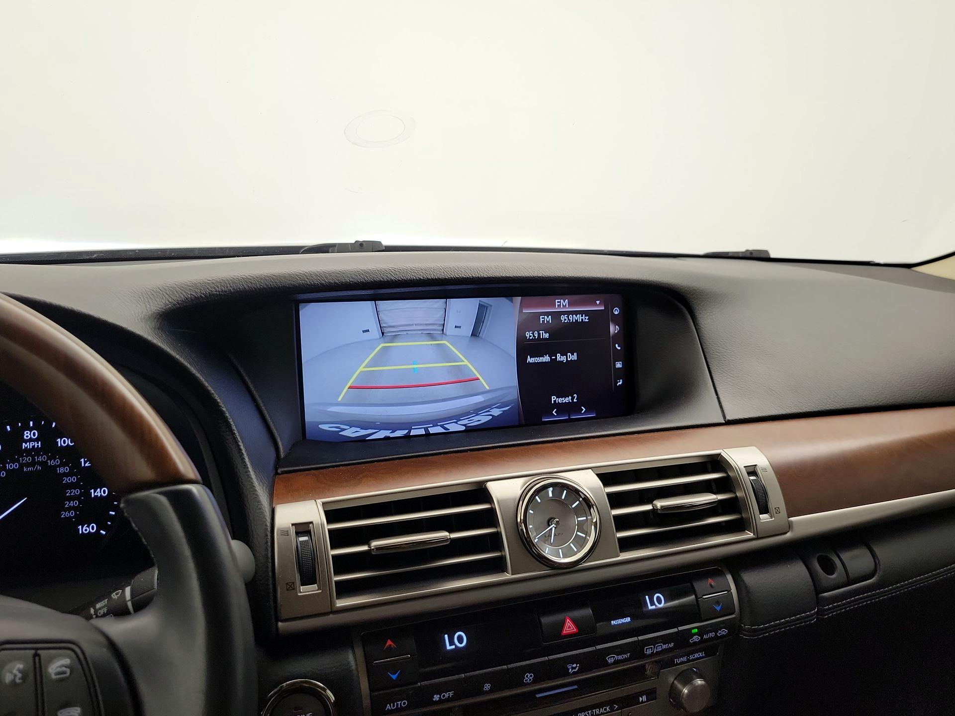 Thumbnail: 2016 Lexus LS - 15