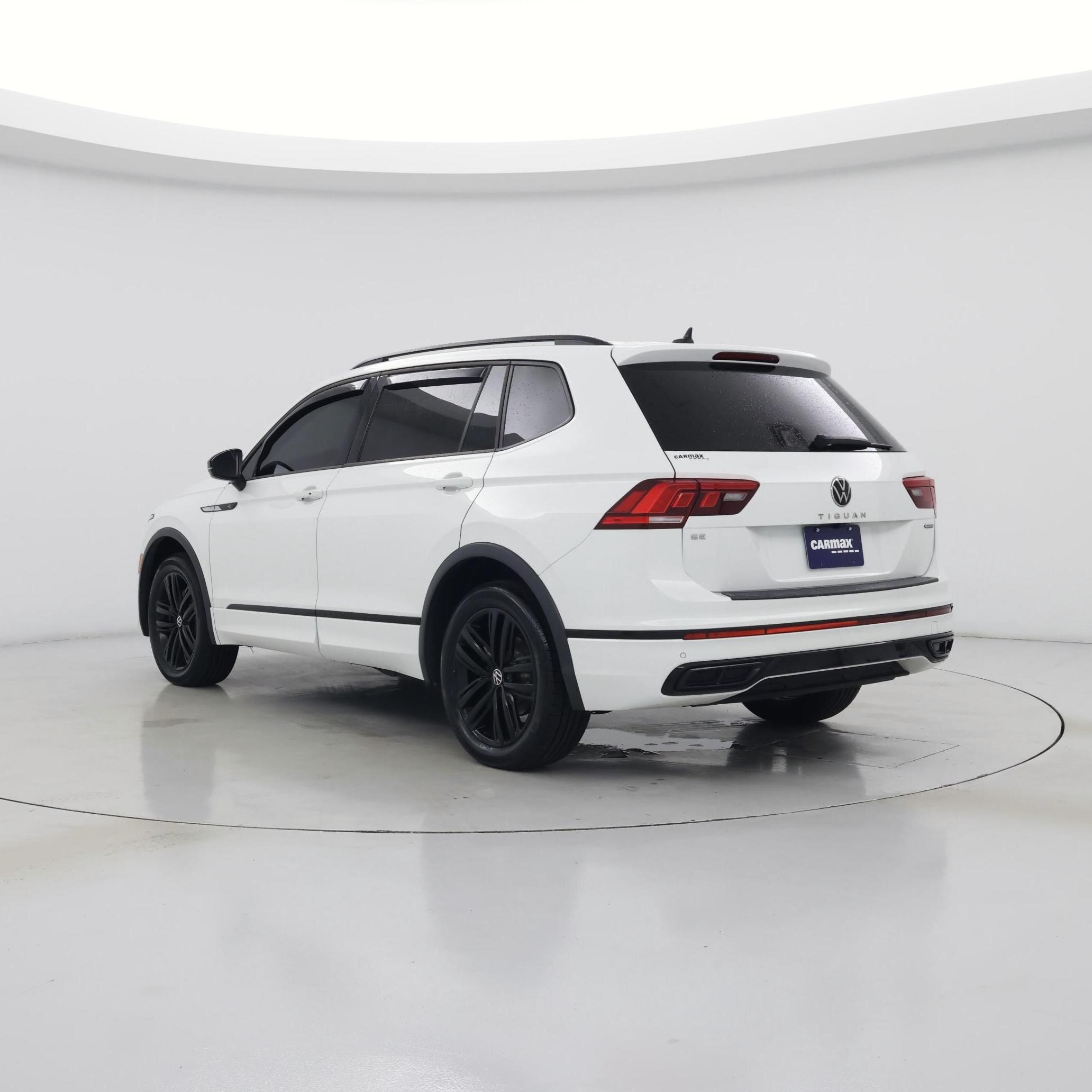 Thumbnail: 2022 Volkswagen Tiguan - 2