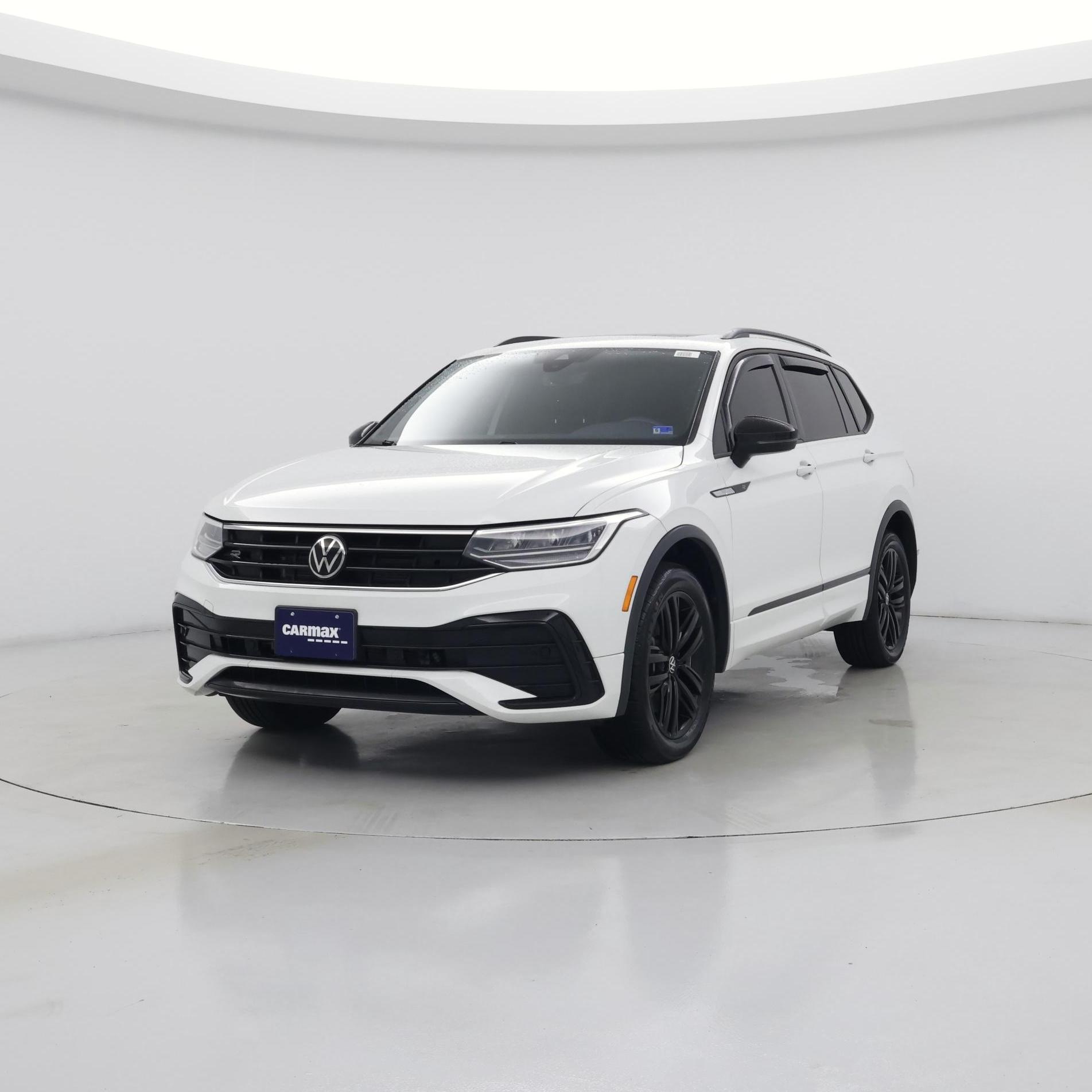 Thumbnail: 2022 Volkswagen Tiguan - 4
