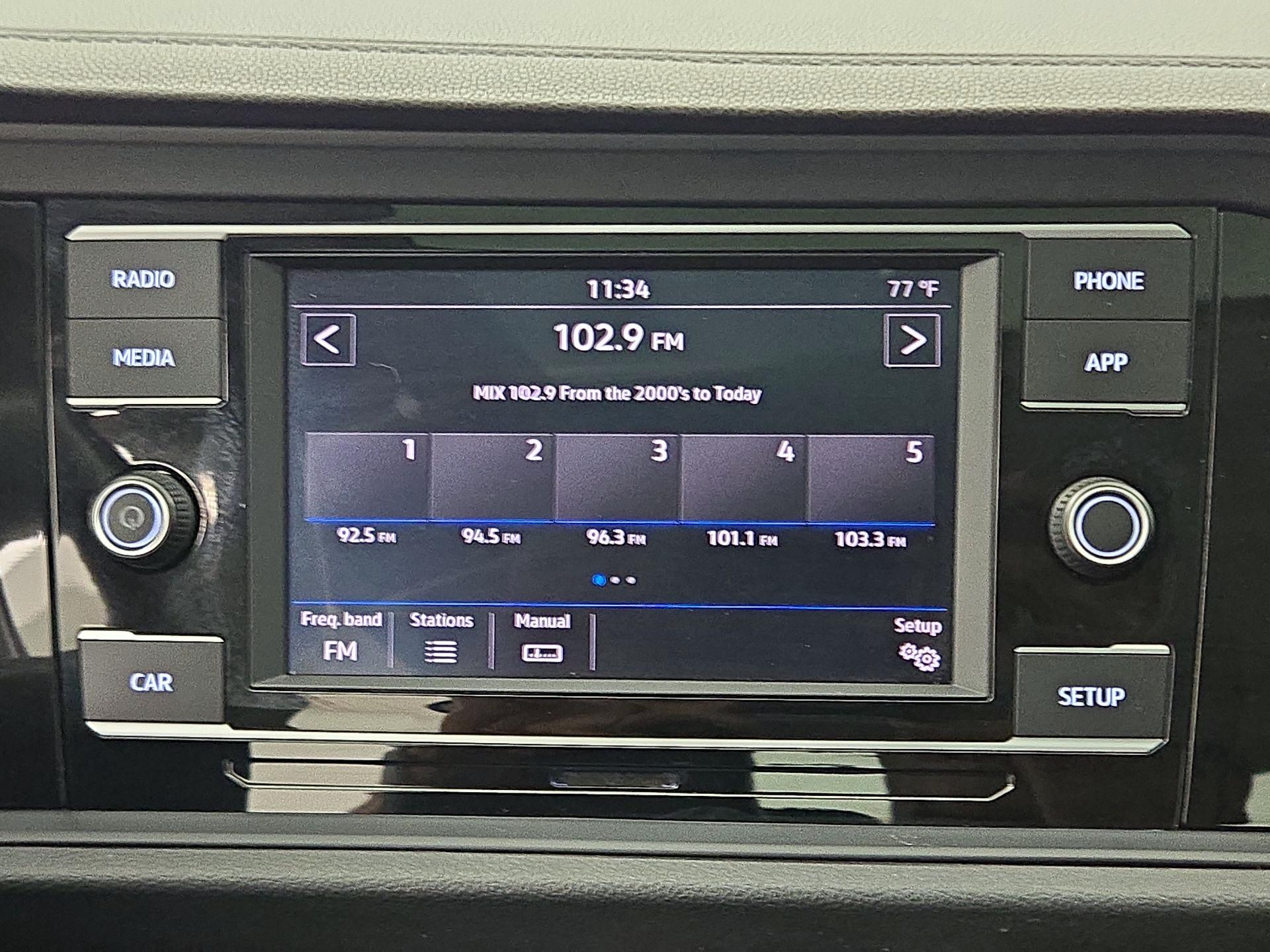 Thumbnail: 2019 Volkswagen Jetta - 15