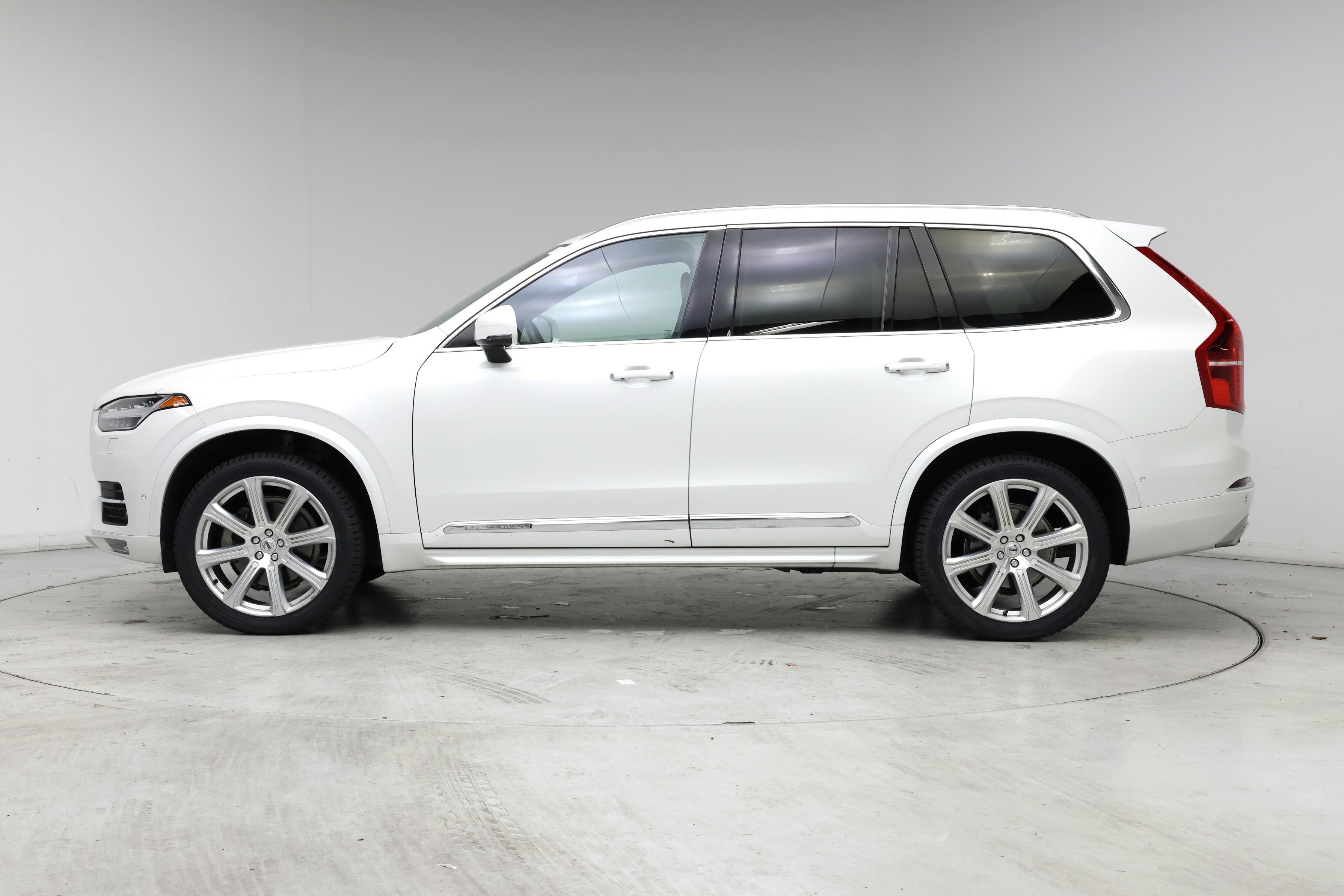 Thumbnail: 2017 Volvo XC90 - 3
