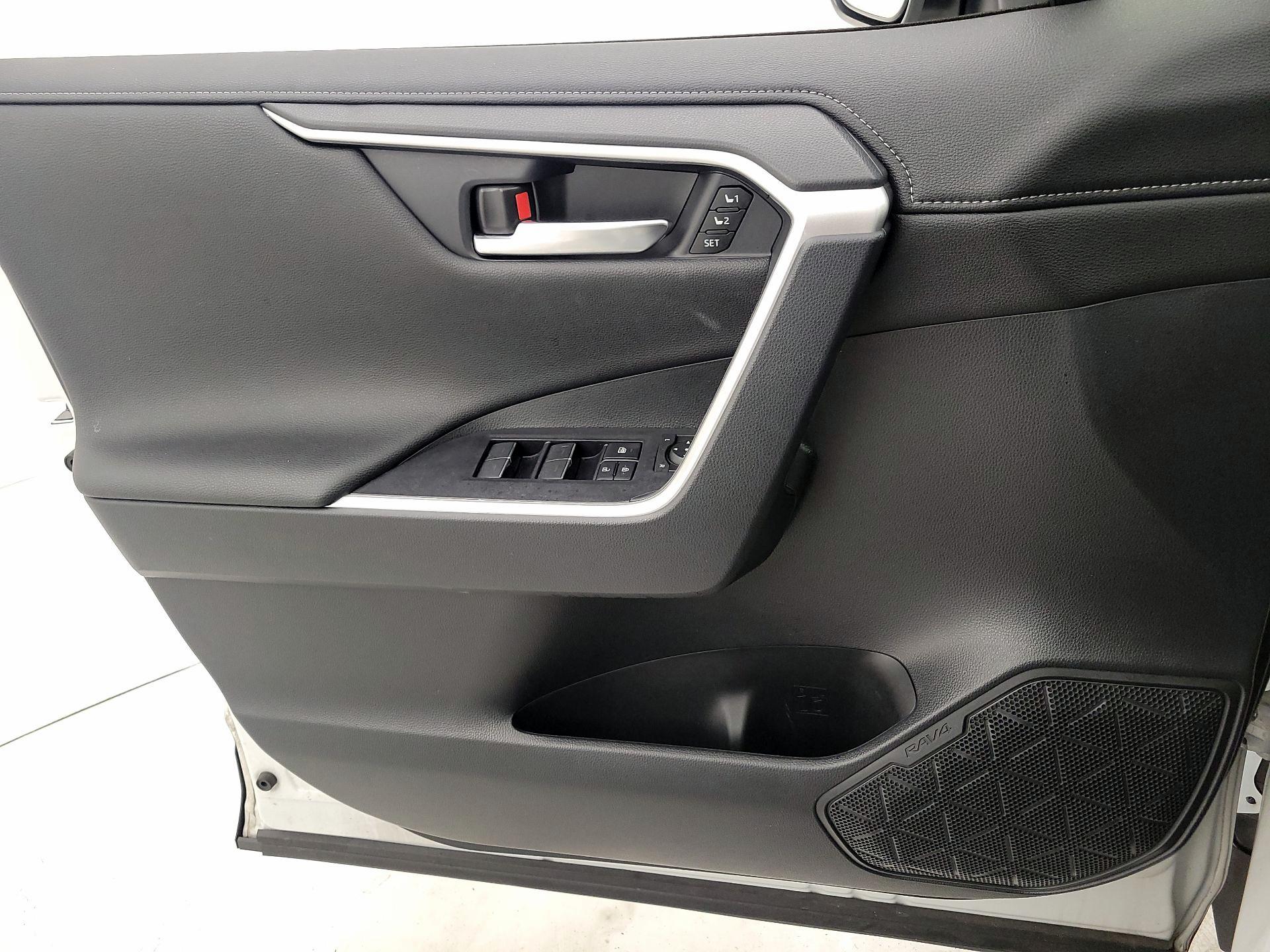 Thumbnail: 2023 Toyota RAV4 - 12