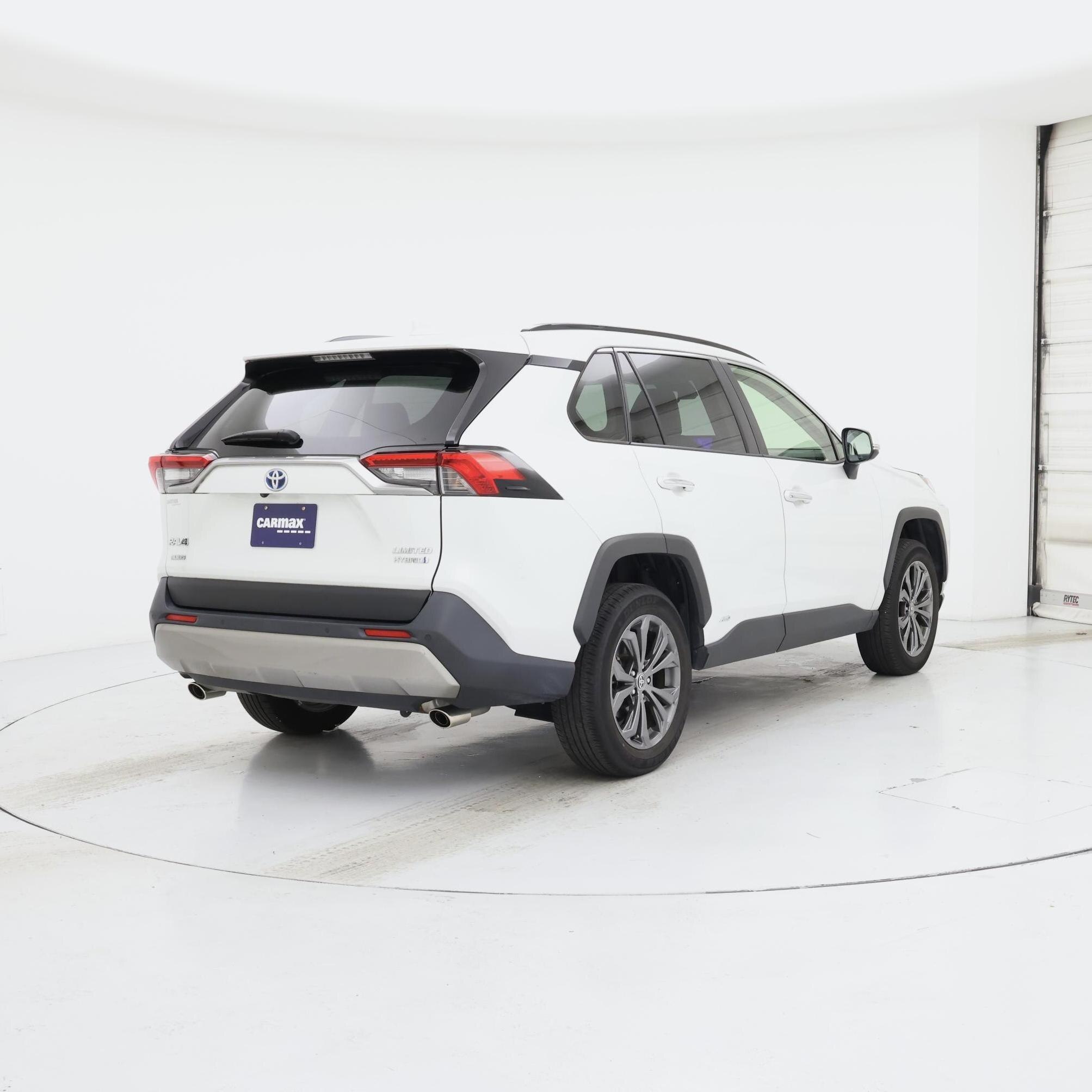 Thumbnail: 2023 Toyota RAV4 - 8