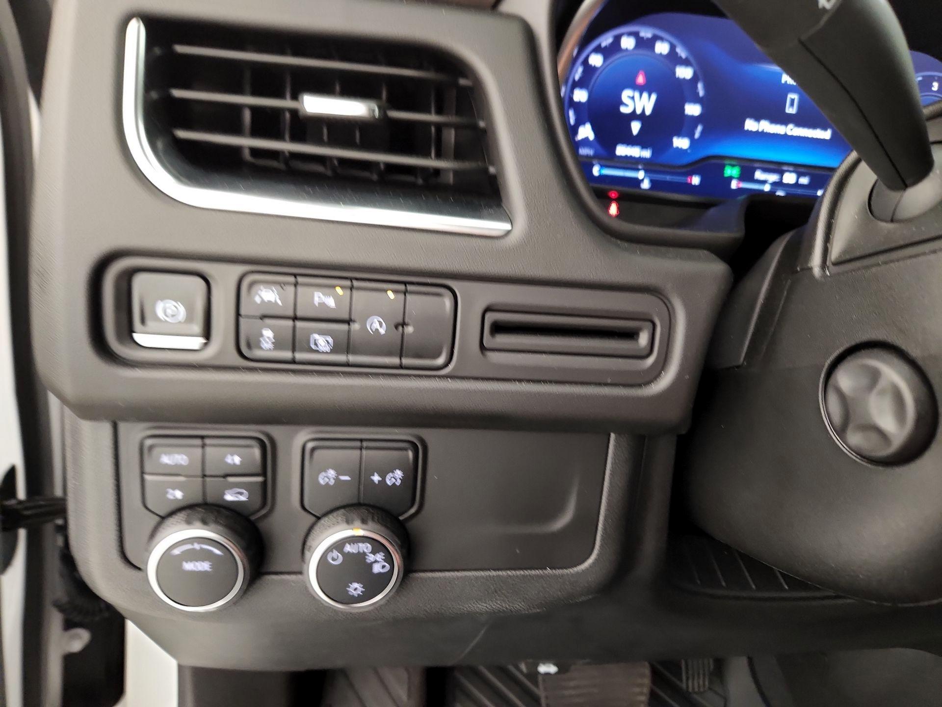 Thumbnail: 2024 Chevrolet Tahoe - 13