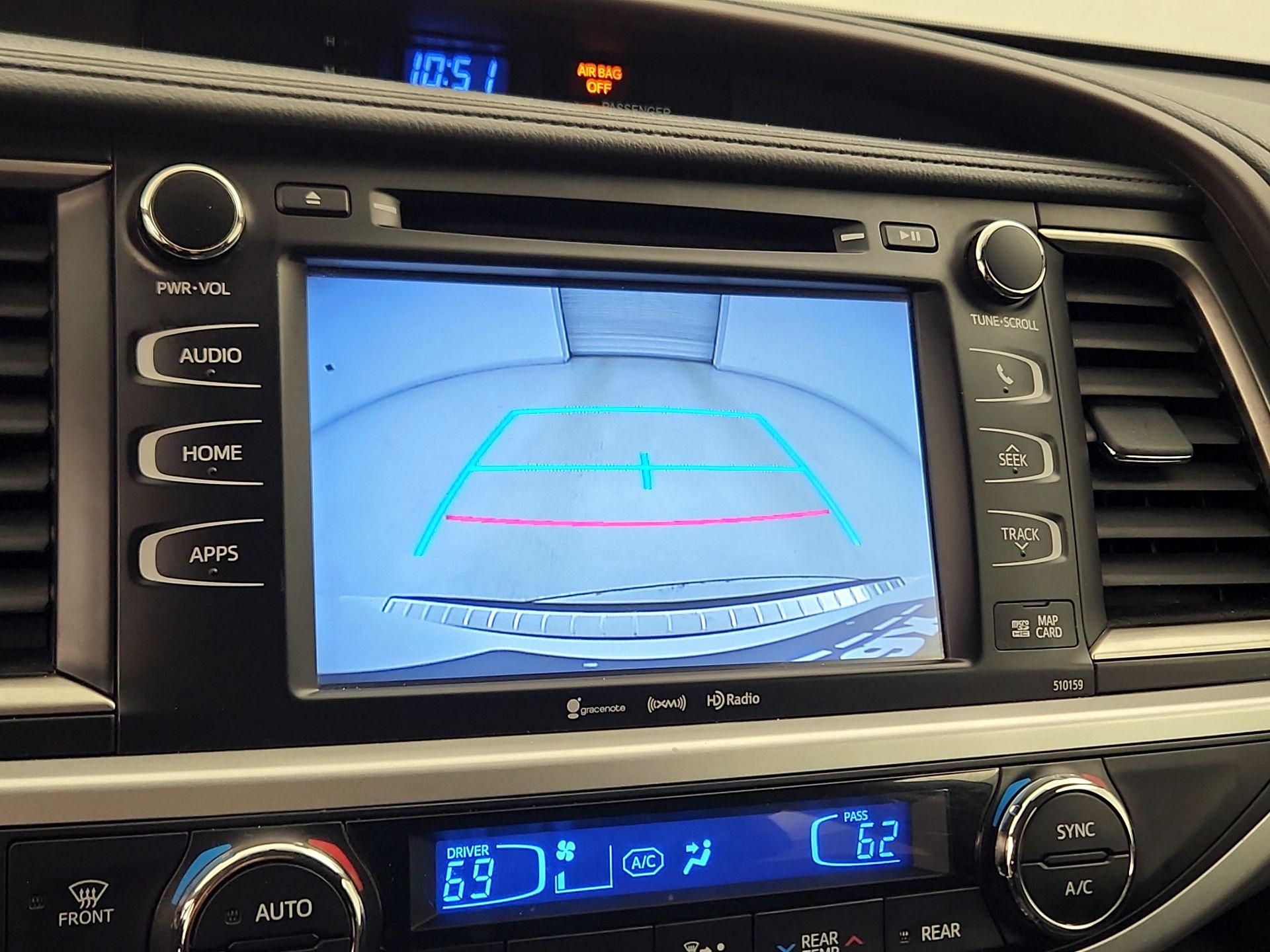 Thumbnail: 2016 Toyota Highlander - 14
