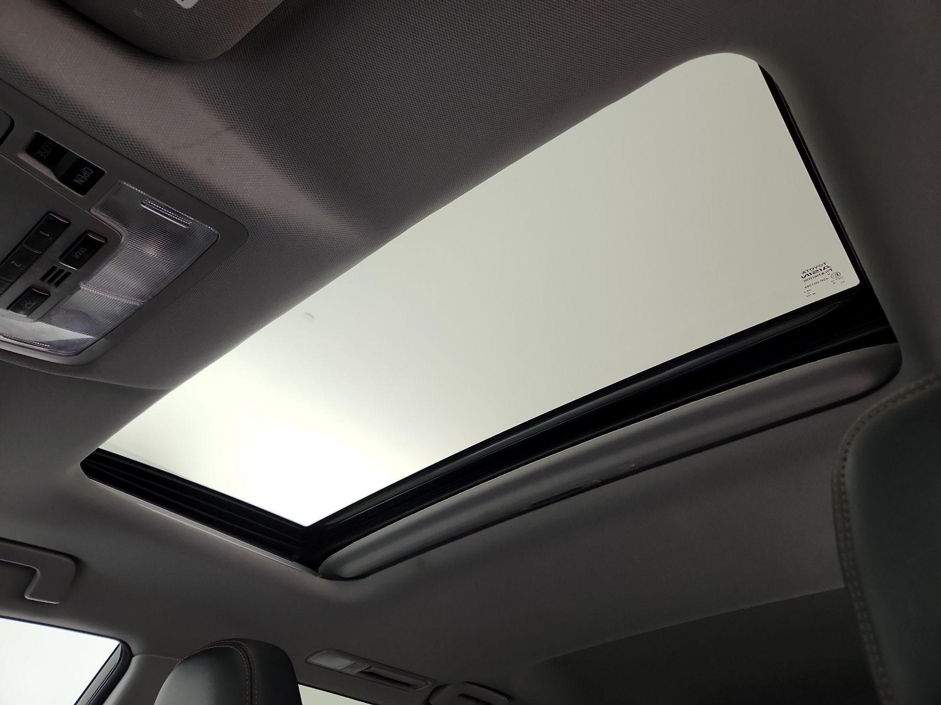 Thumbnail: 2016 Toyota Highlander - 19