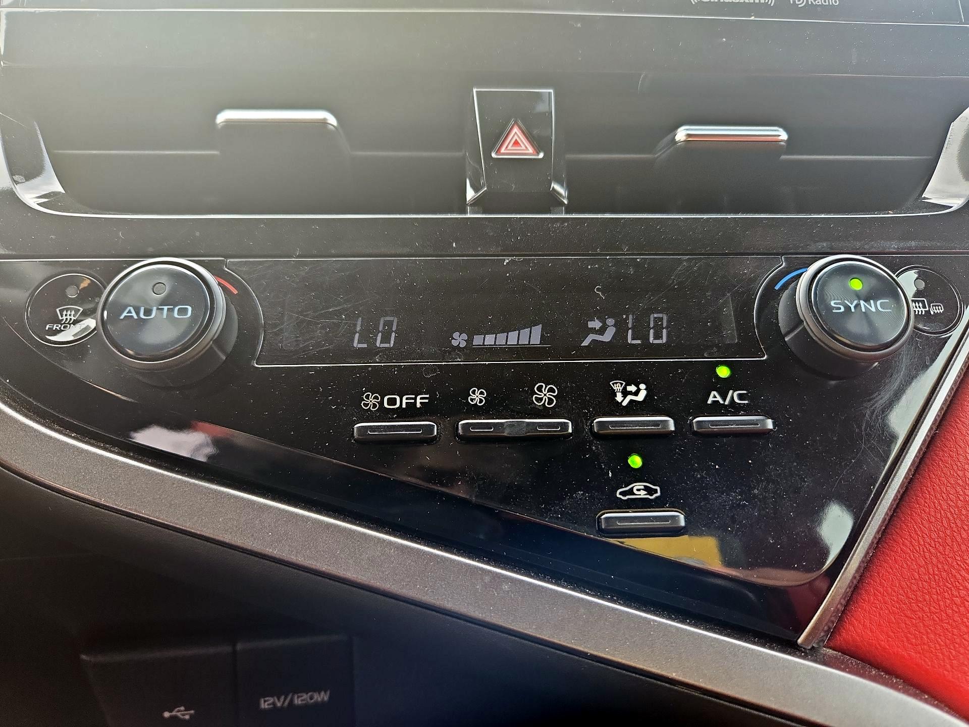 Thumbnail: 2021 Toyota Camry - 16