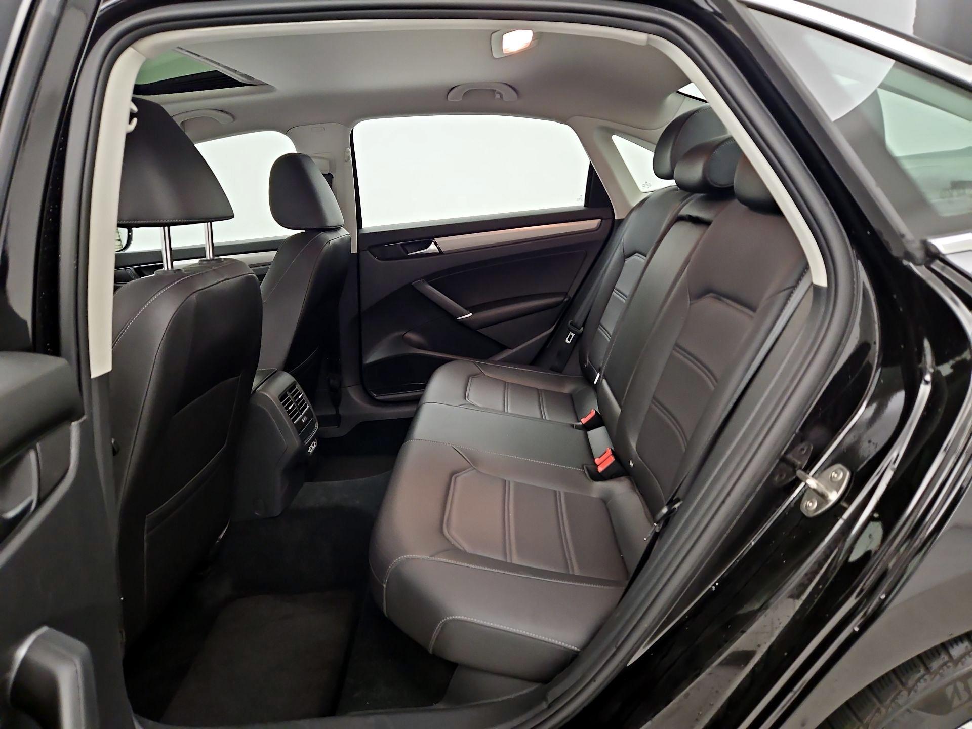 Thumbnail: 2022 Volkswagen Passat - 20