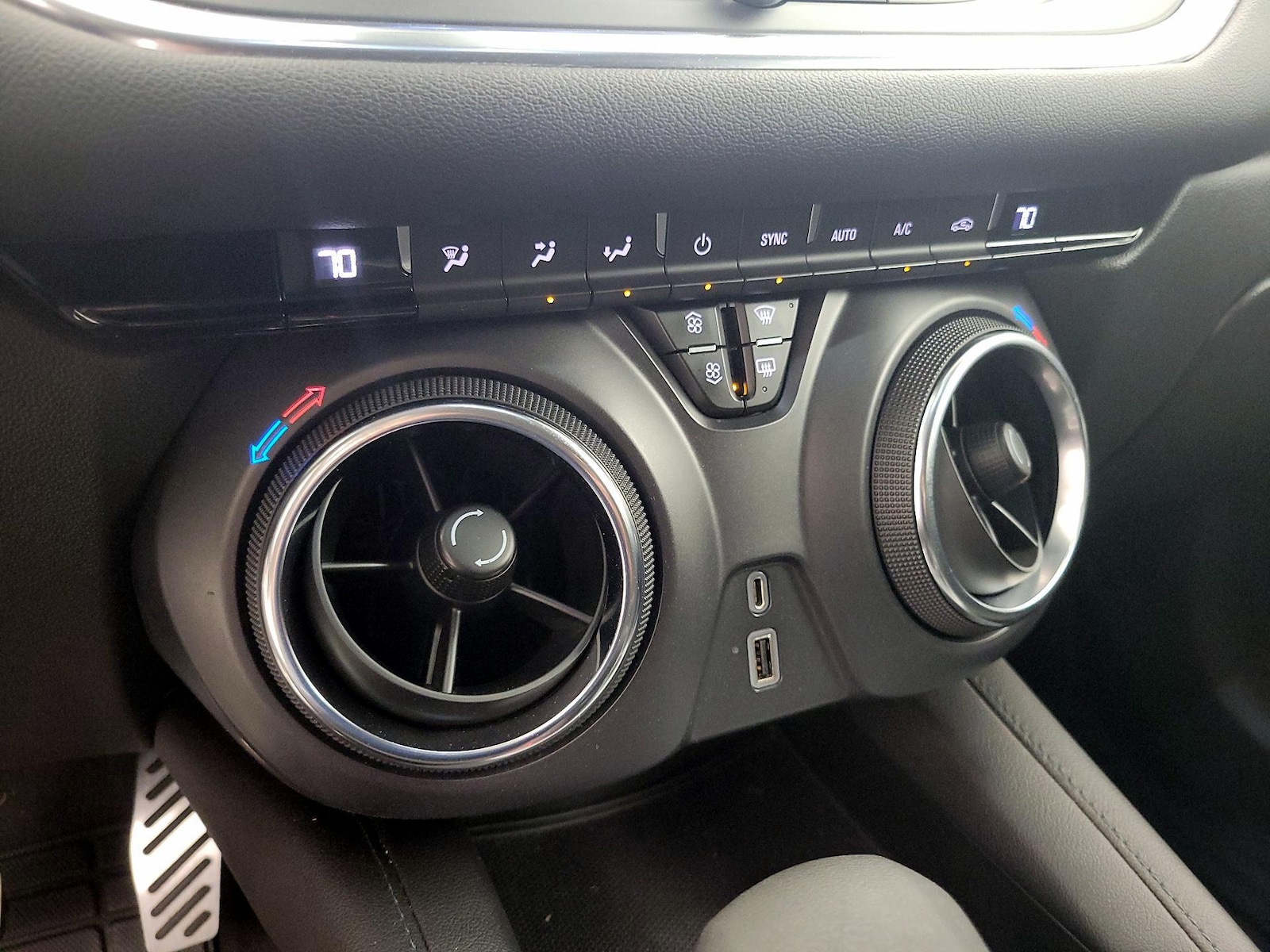 2021 Chevrolet Blazer 2LT - Photo 17