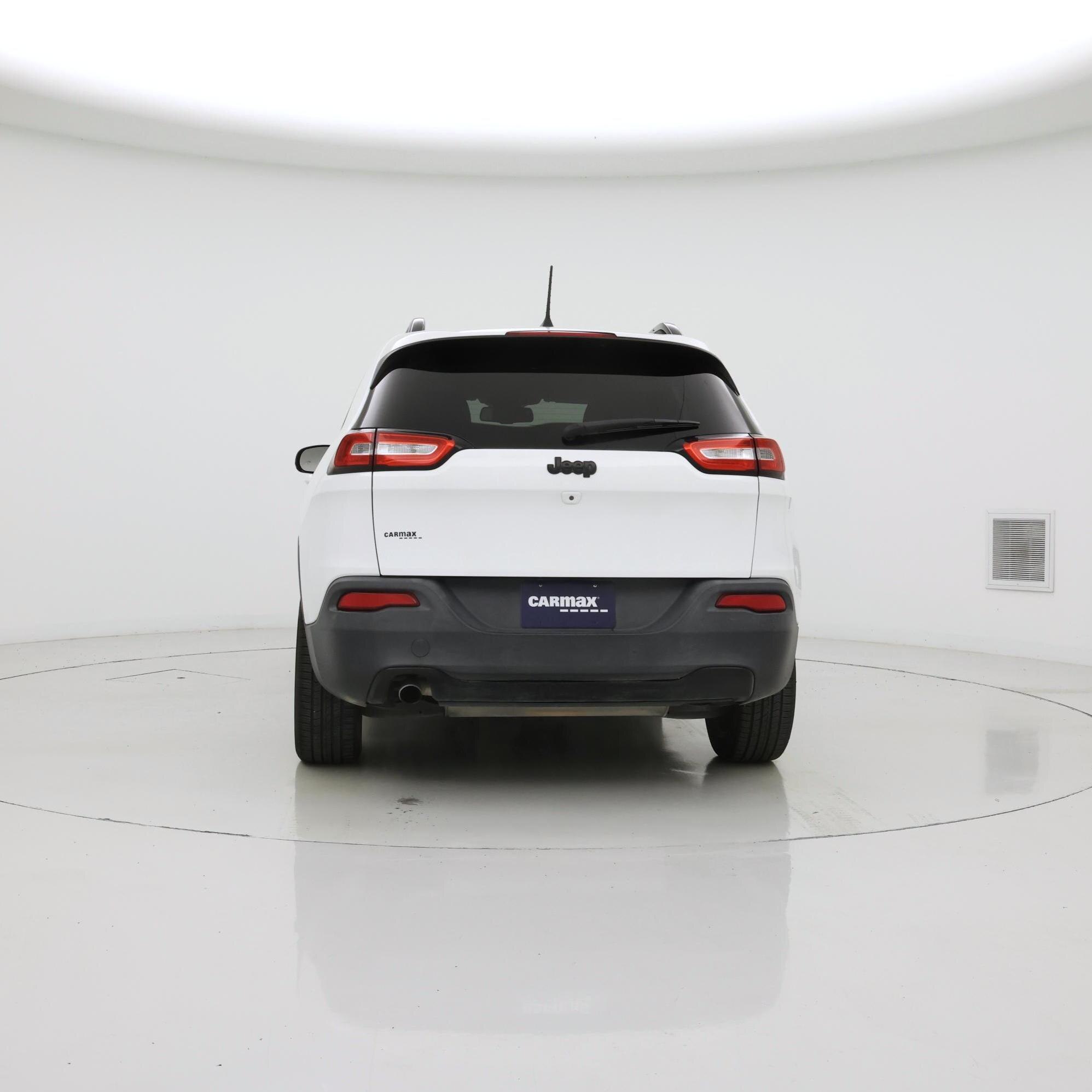 Thumbnail: 2017 Jeep Cherokee - 6