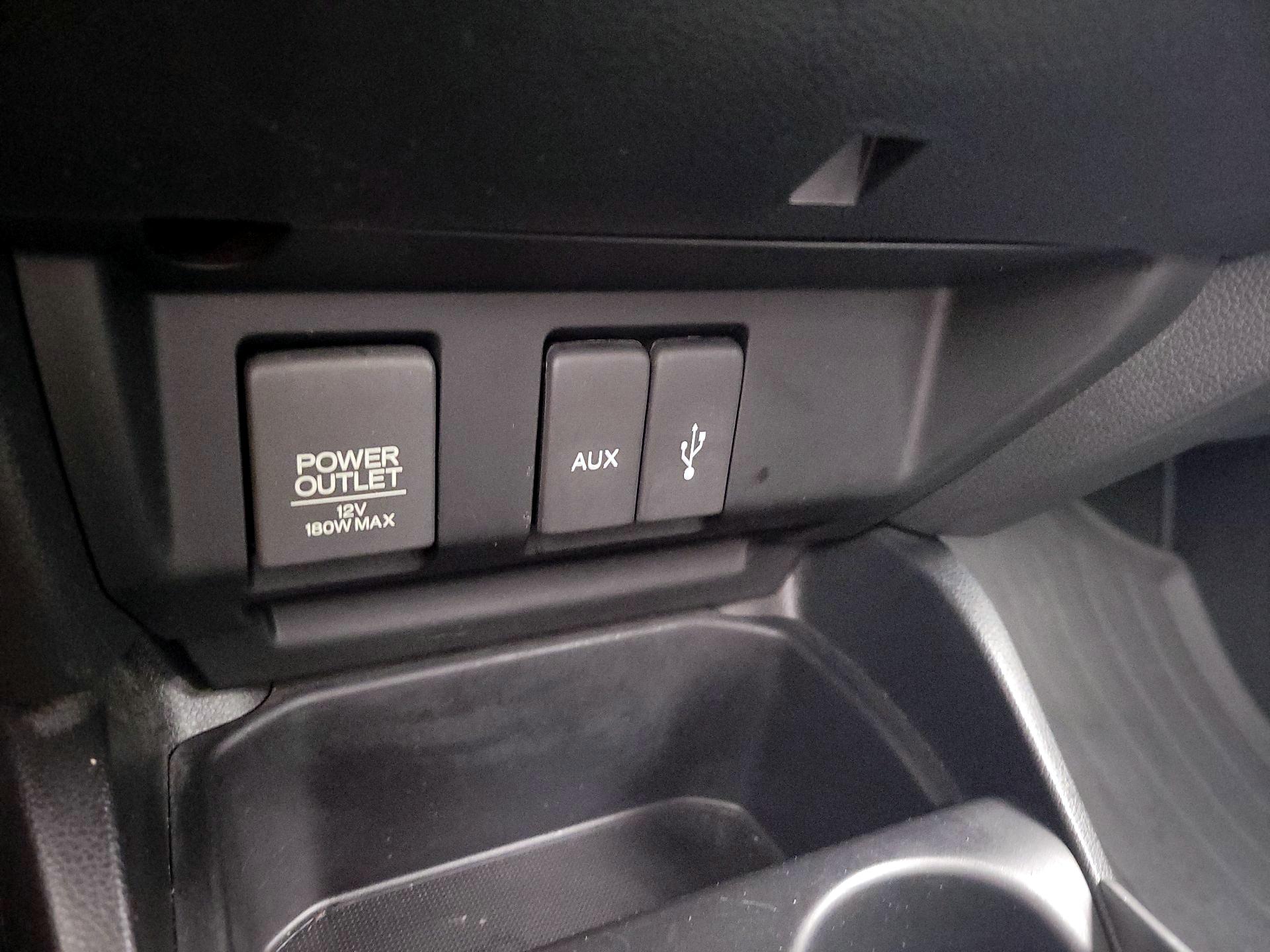 Thumbnail: 2015 Honda Fit - 18