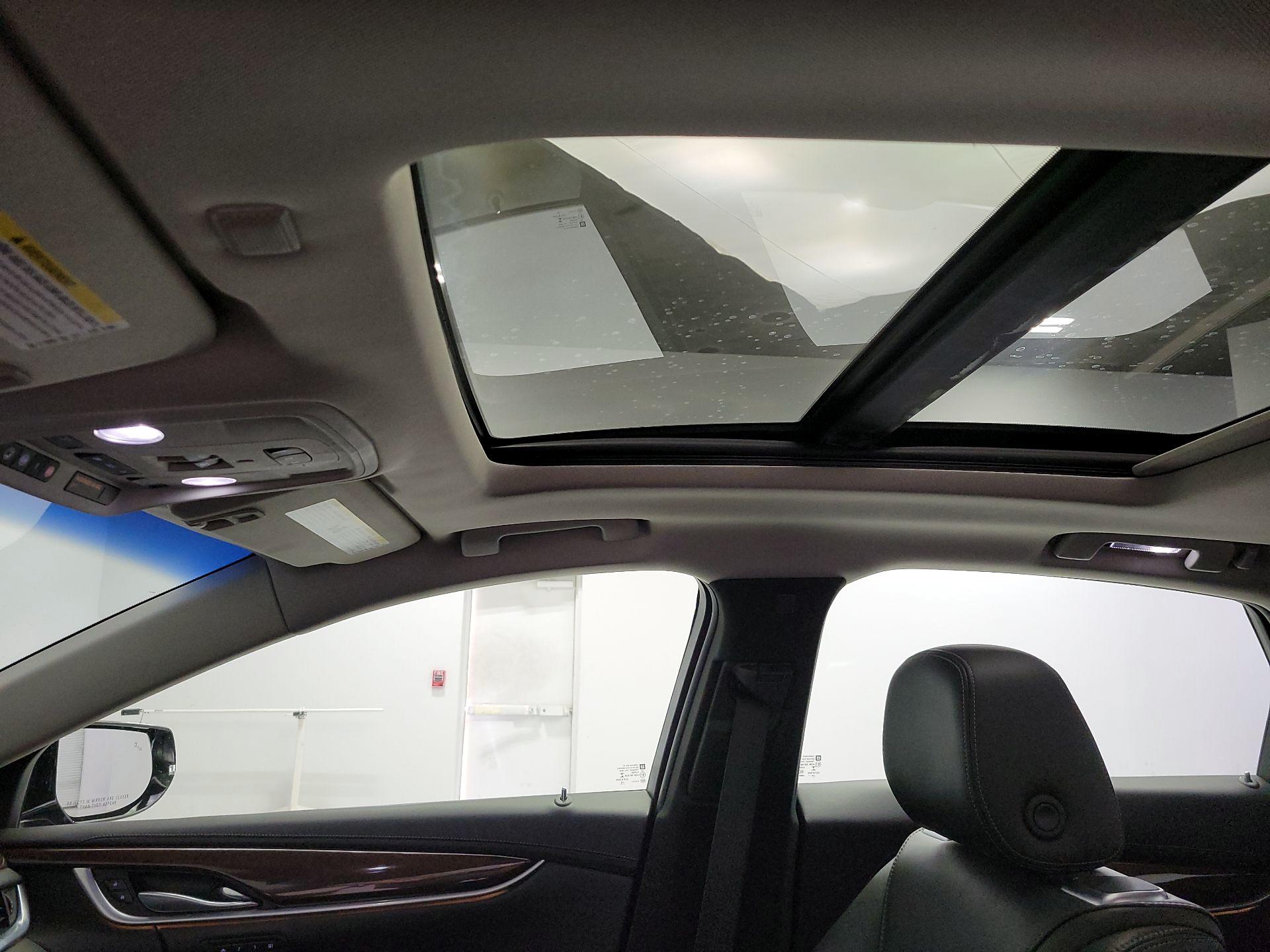 Thumbnail: 2015 Cadillac XTS - 20