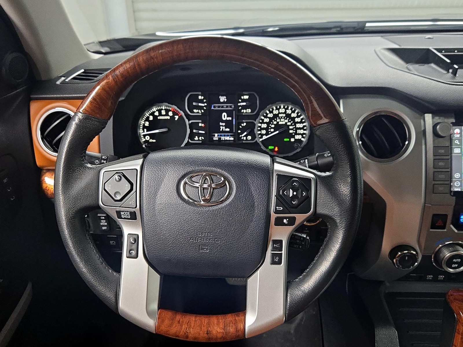 2020 Toyota Tundra 1794 Edition - Photo 11