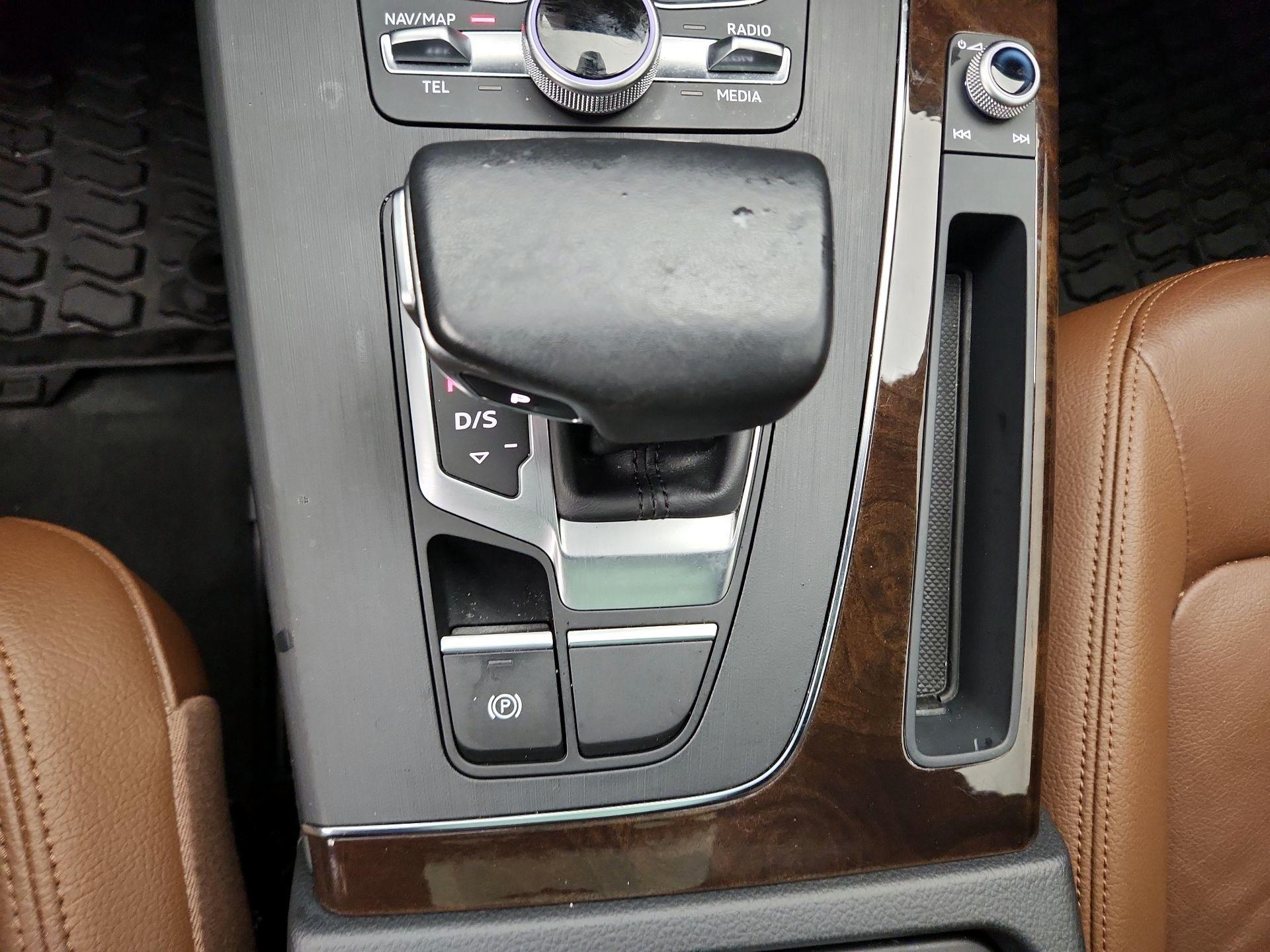 Thumbnail: 2019 Audi Q5 - 18
