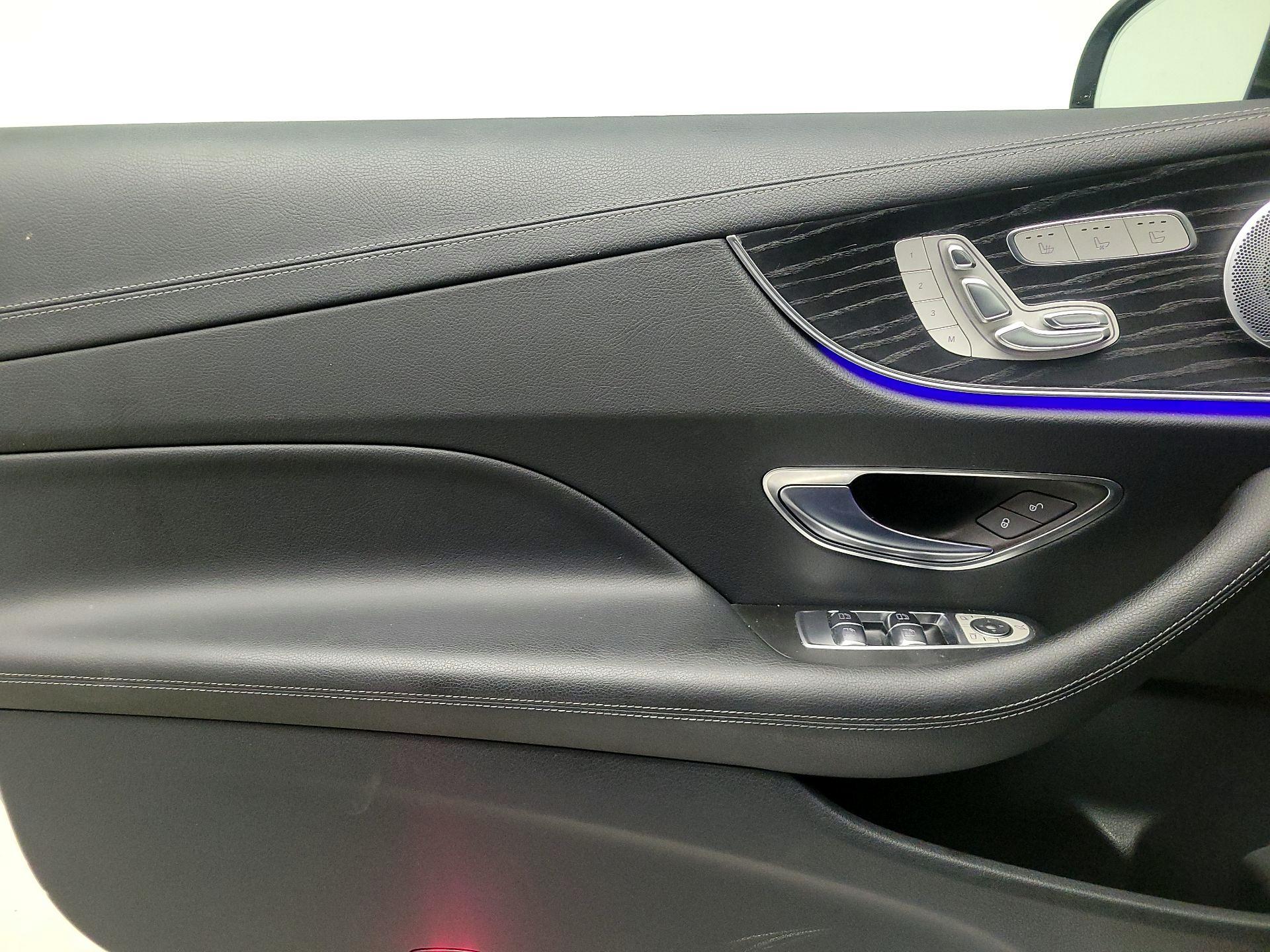 Thumbnail: 2021 Mercedes-Benz E-Class - 12
