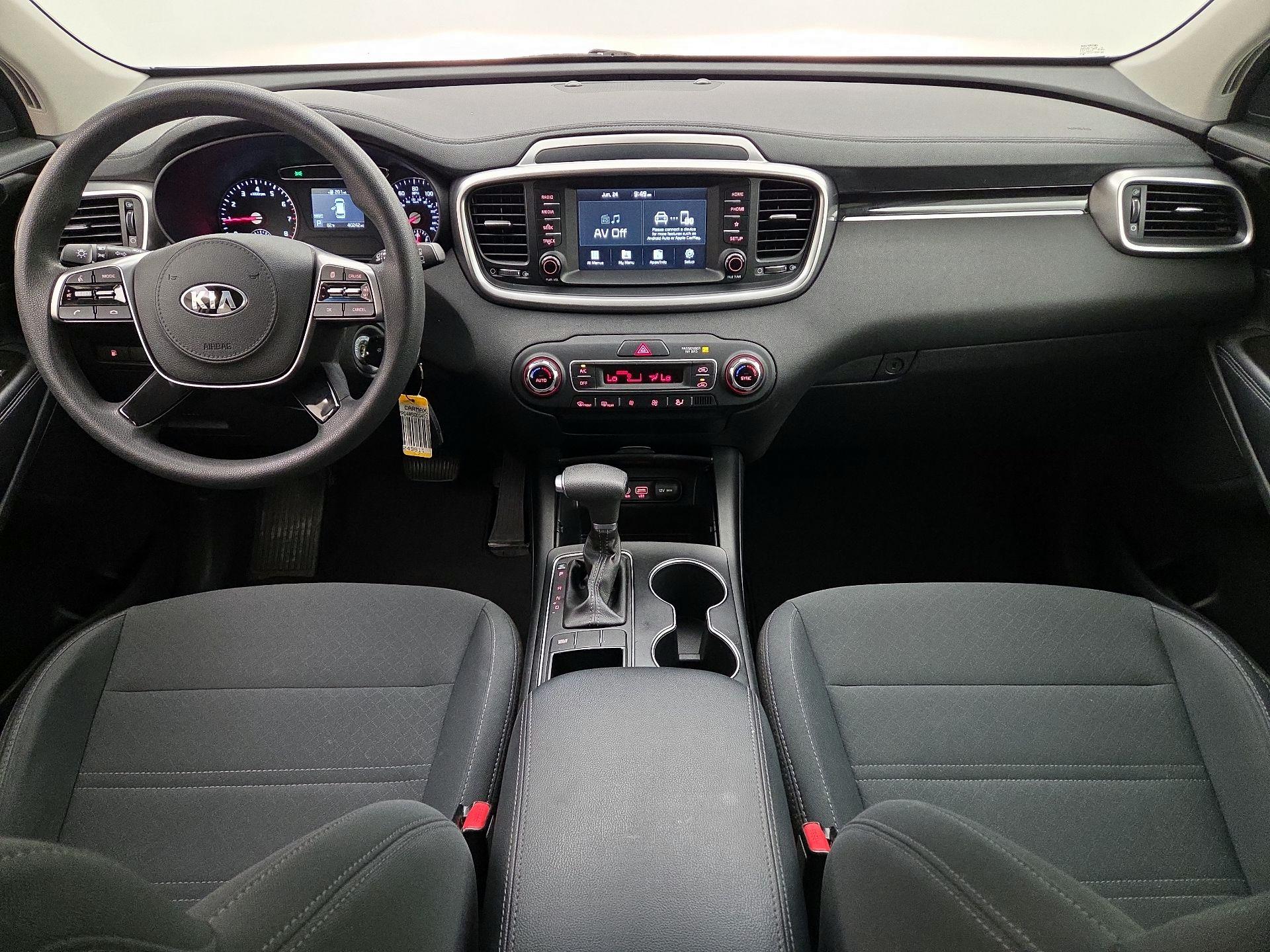 Thumbnail: 2019 Kia Sorento - 9