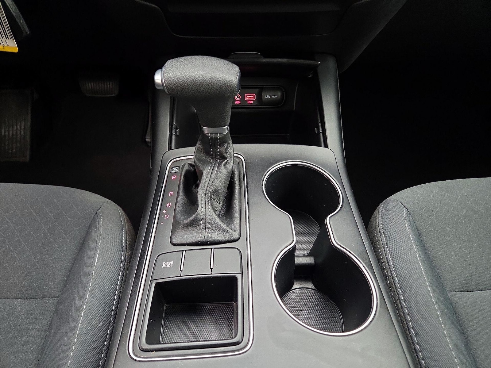2019 Kia Sorento LX - Photo 18