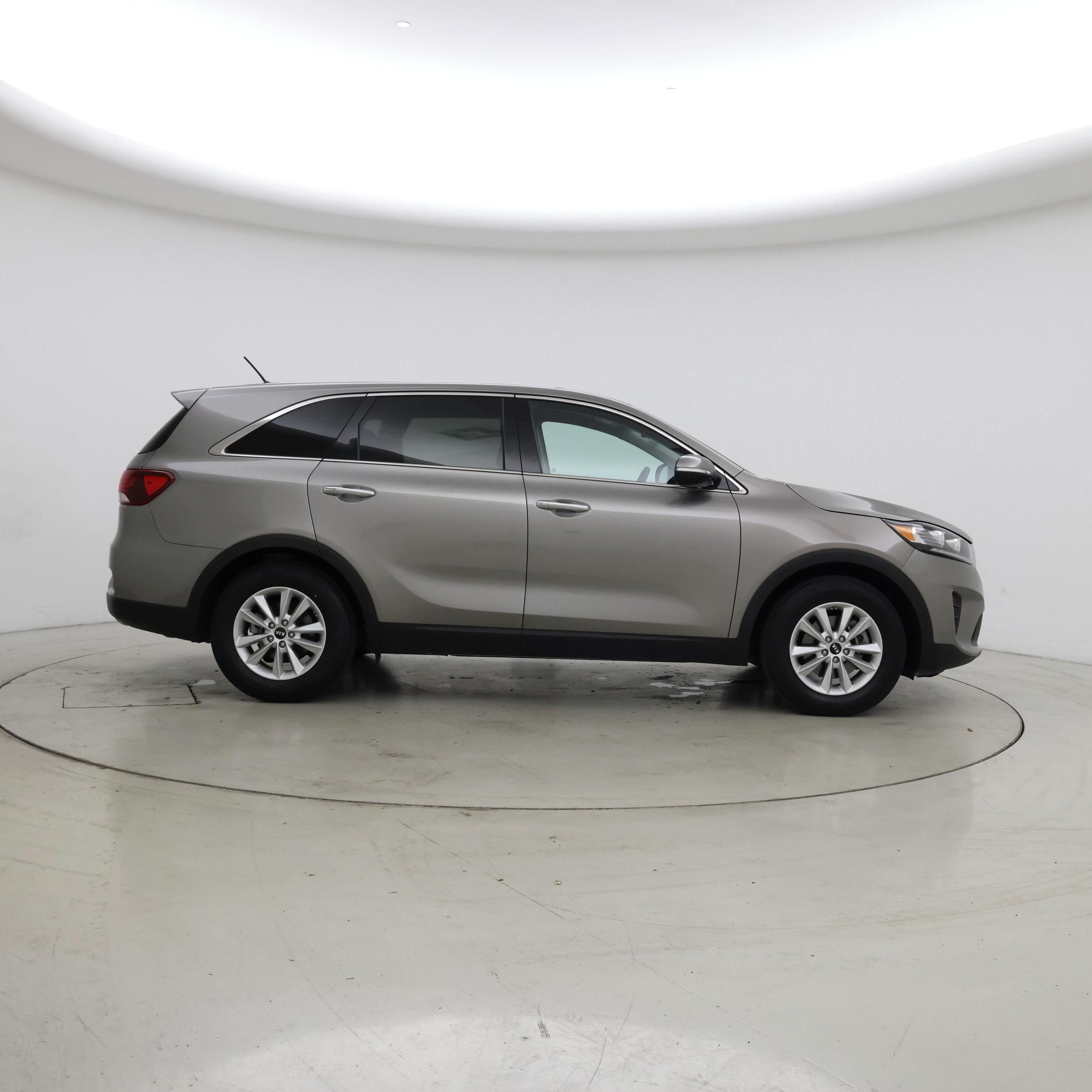 Thumbnail: 2019 Kia Sorento - 7