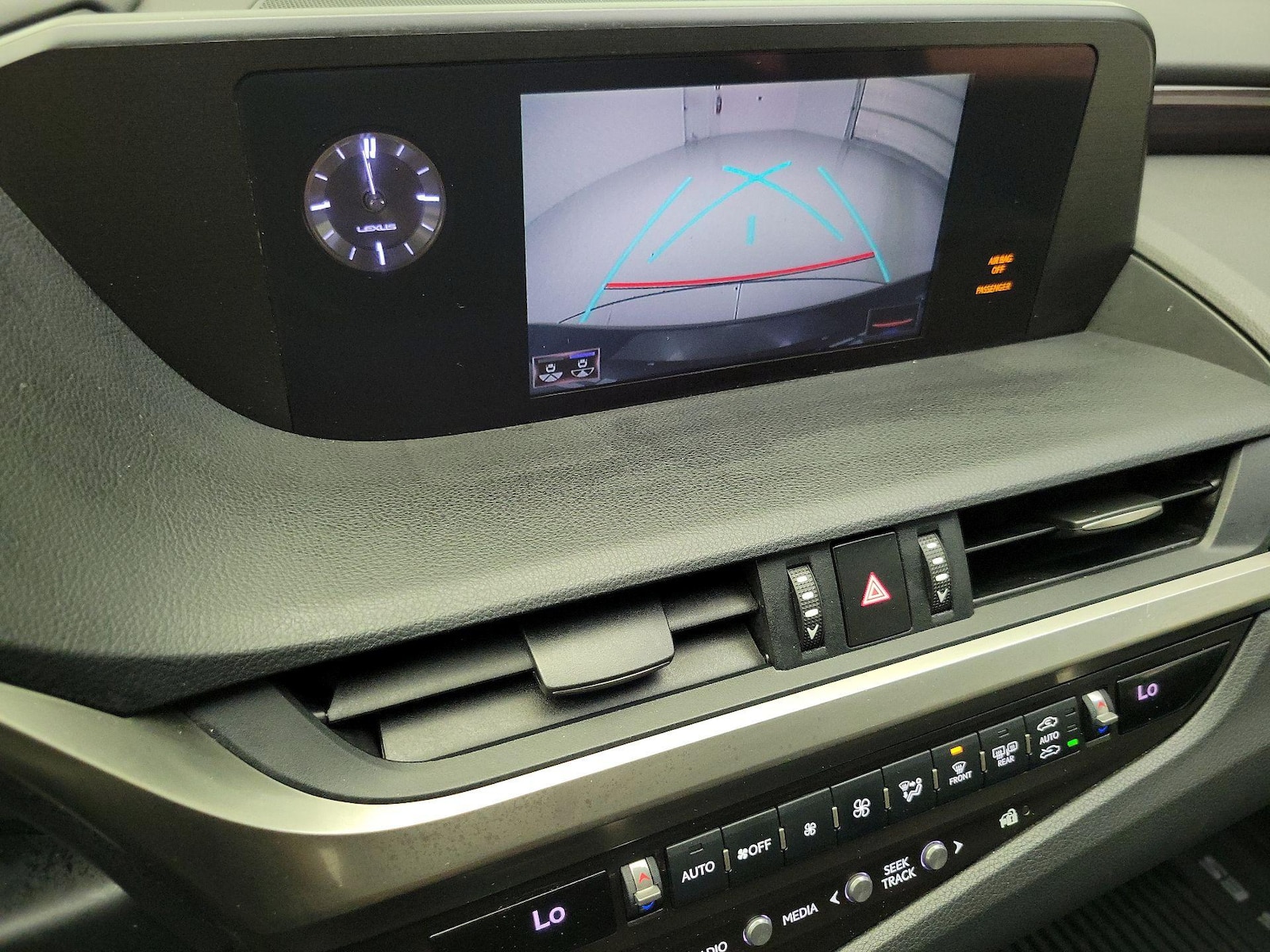 2020 Lexus ES 350 - Photo 14