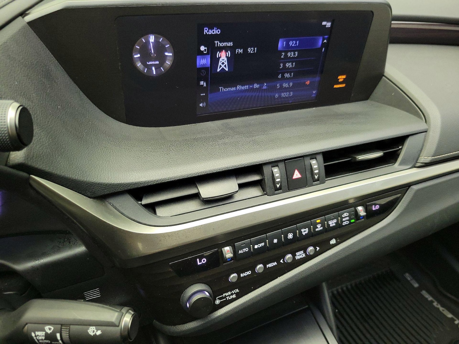 2020 Lexus ES 350 - Photo 15