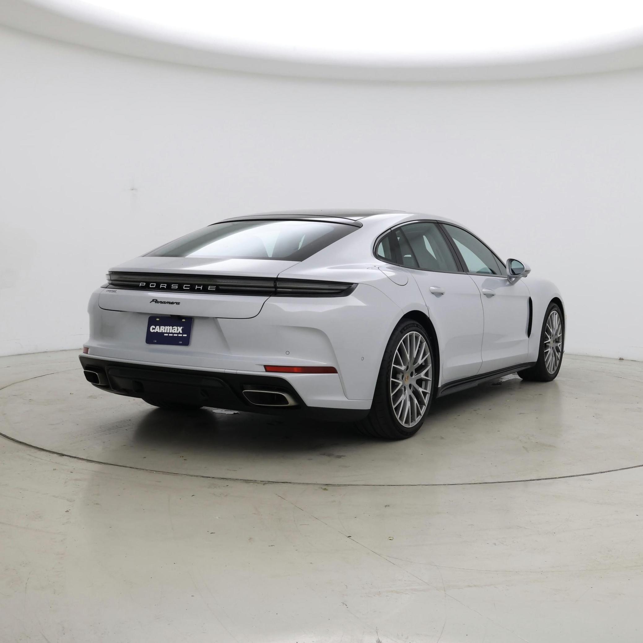 Thumbnail: 2024 Porsche Panamera - 8