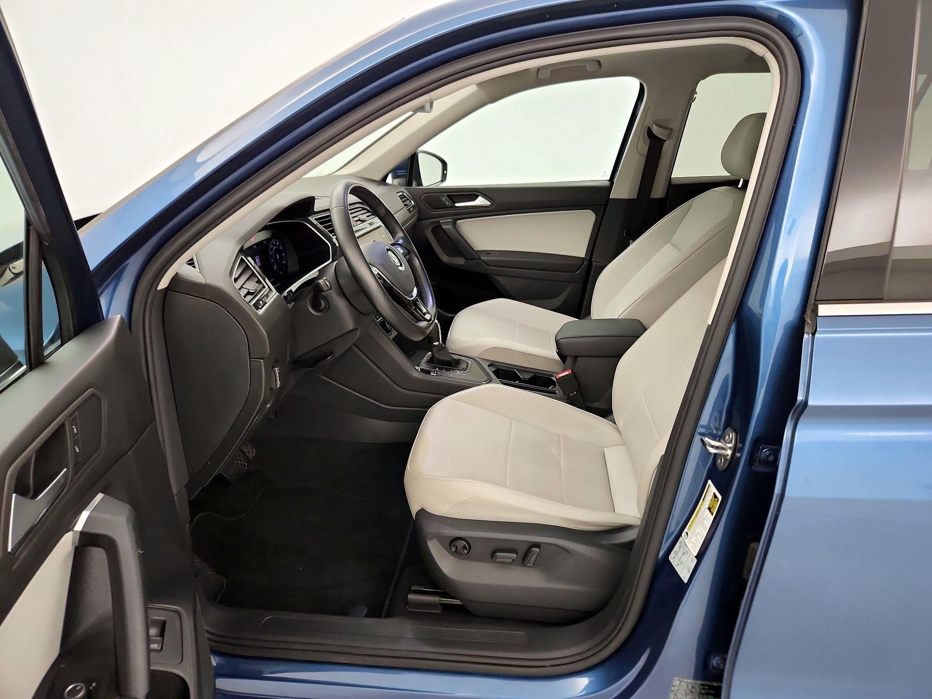 Thumbnail: 2019 Volkswagen Tiguan - 11