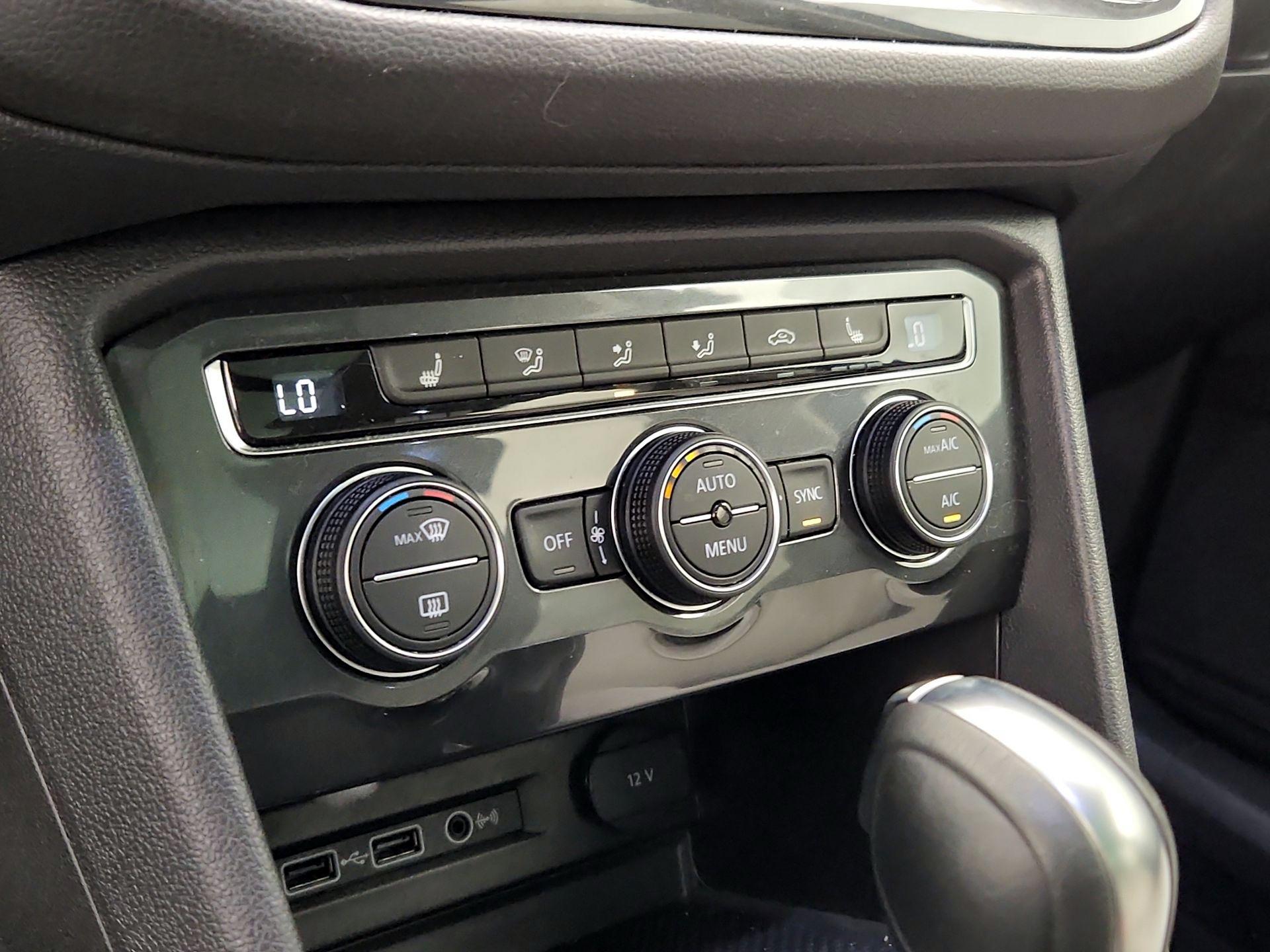 Thumbnail: 2019 Volkswagen Tiguan - 16
