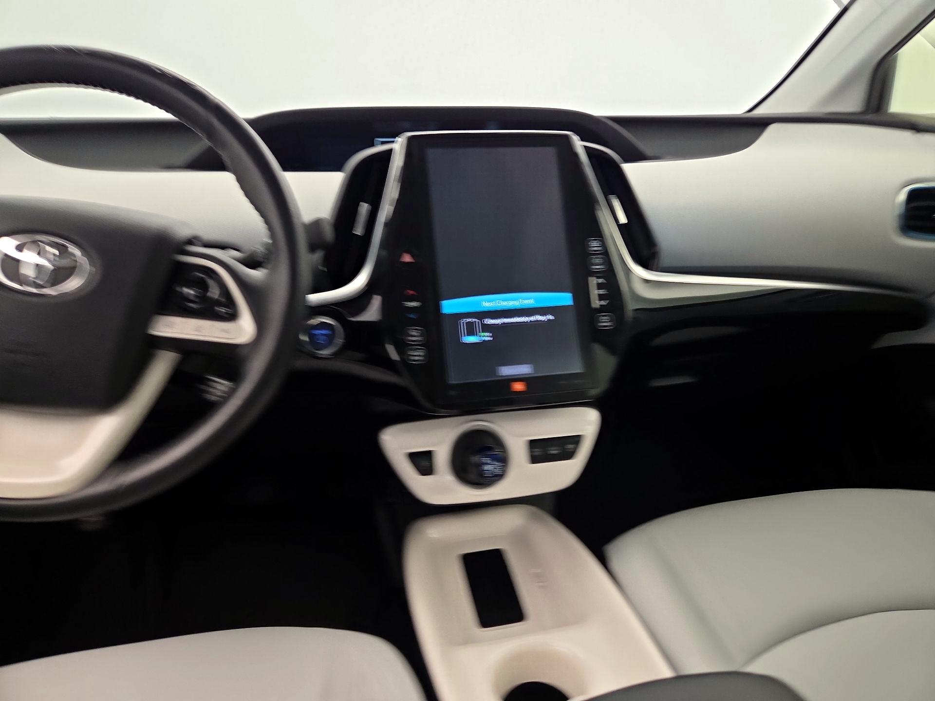 Thumbnail: 2017 Toyota Prius Prime - 9