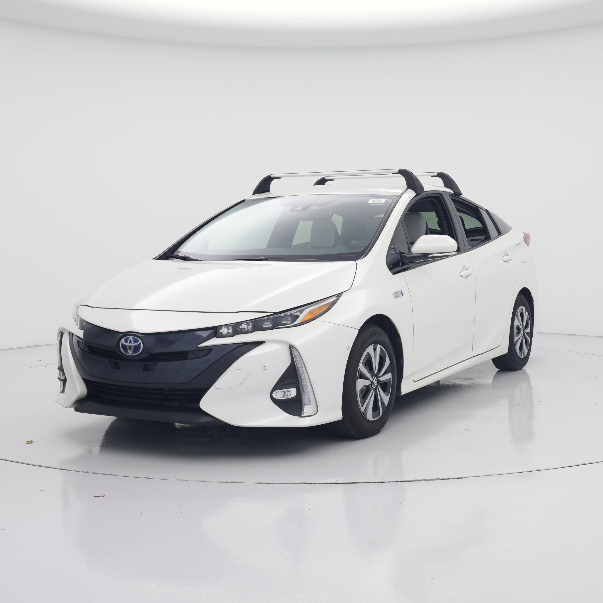 Thumbnail: 2017 Toyota Prius Prime - 4