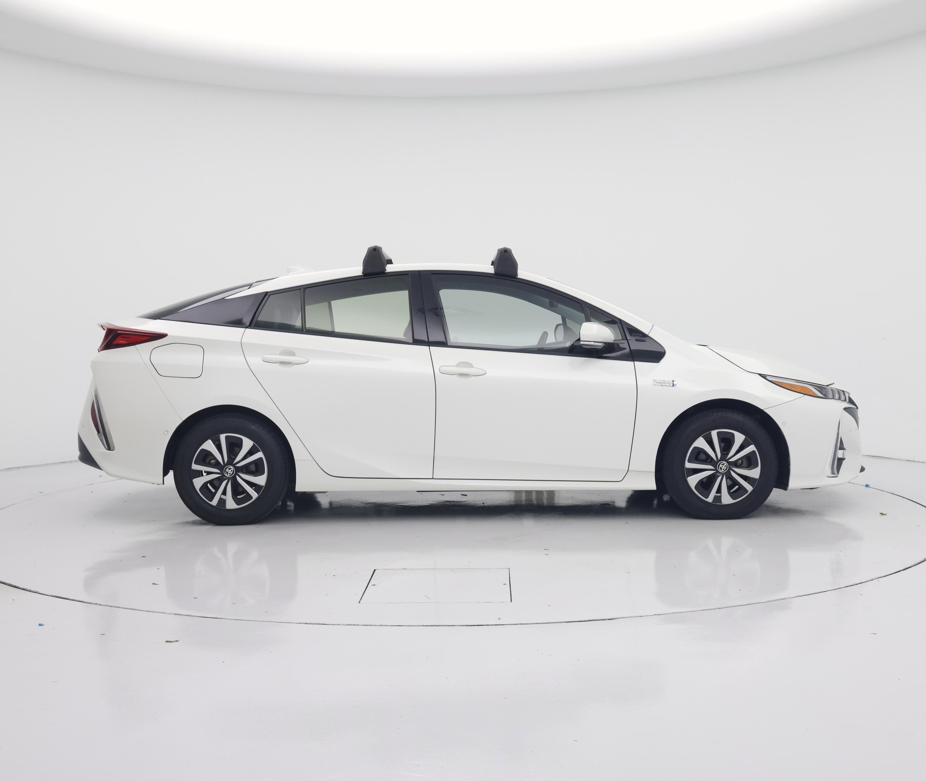 Thumbnail: 2017 Toyota Prius Prime - 7