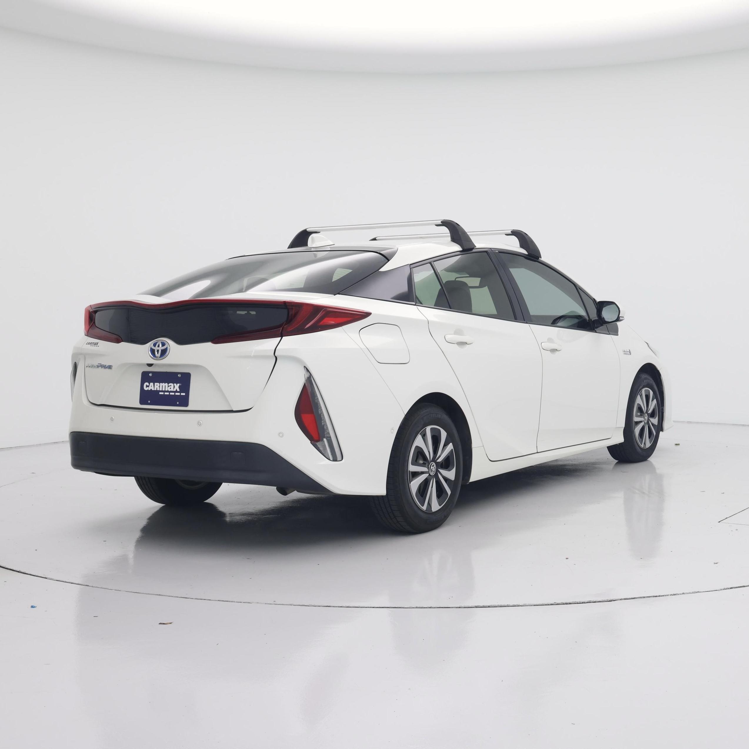 Thumbnail: 2017 Toyota Prius Prime - 8