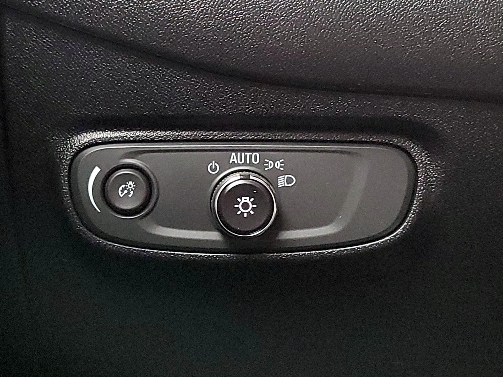 Thumbnail: 2019 Chevrolet Equinox - 13