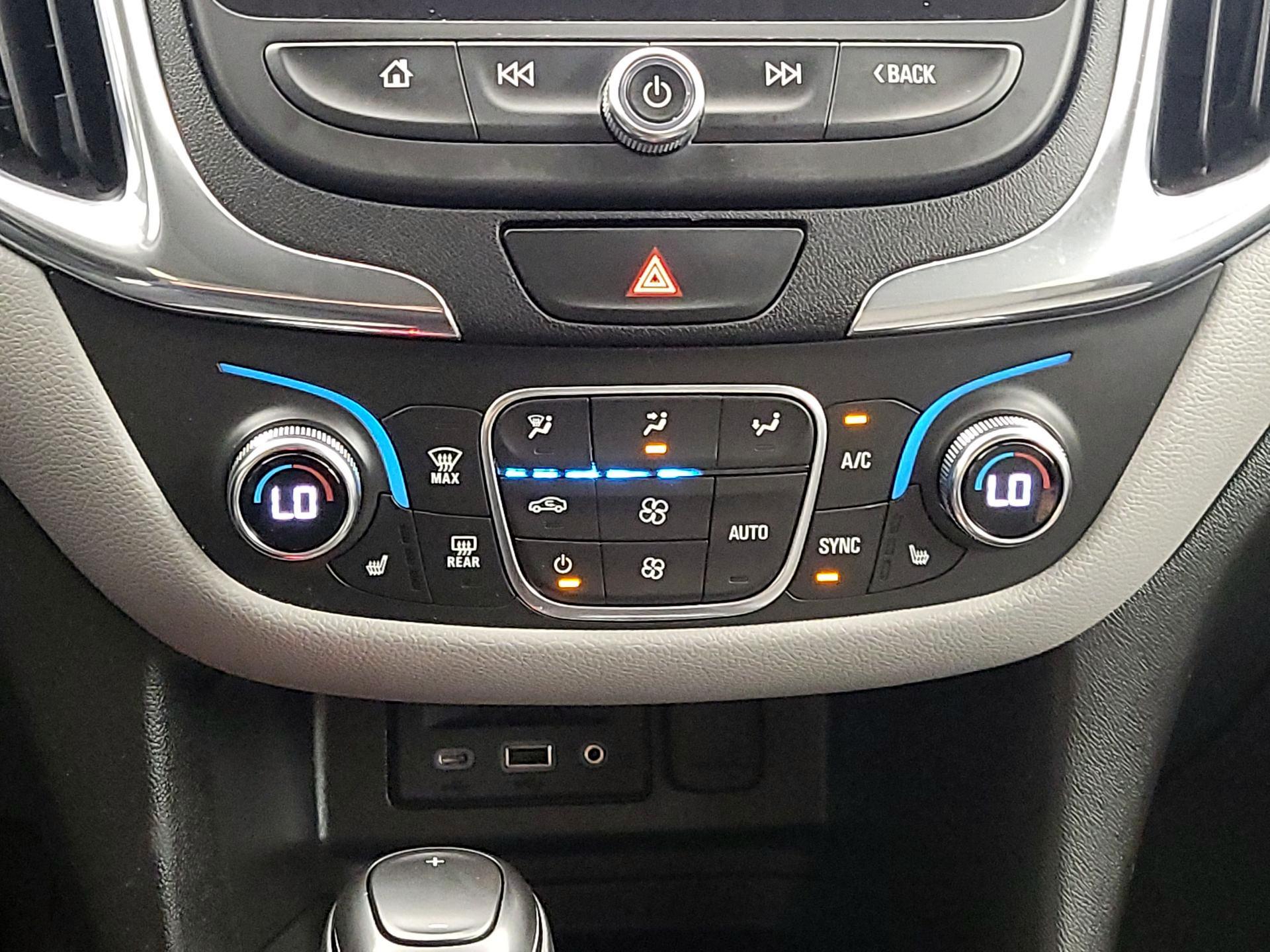 Thumbnail: 2019 Chevrolet Equinox - 17