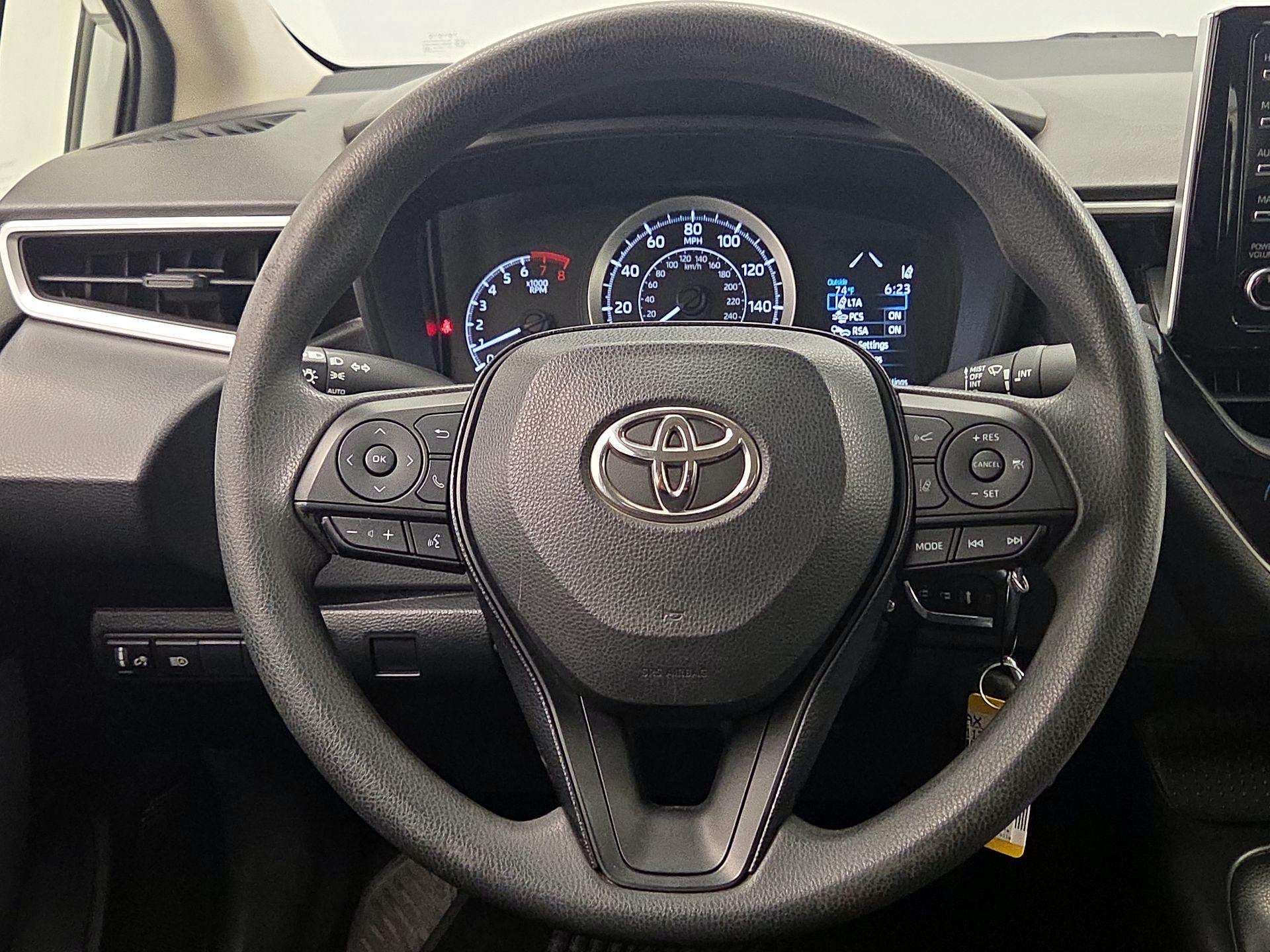 Thumbnail: 2021 Toyota Corolla - 10