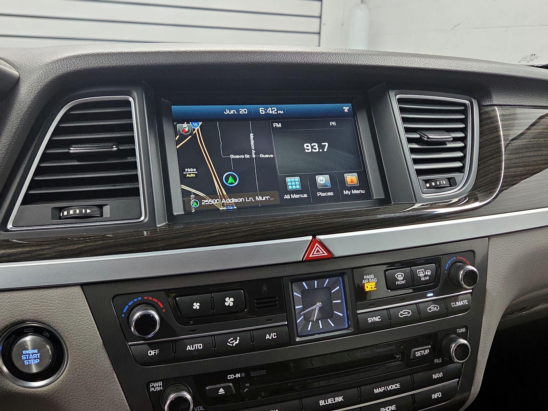 Thumbnail: 2015 Hyundai Genesis - 13