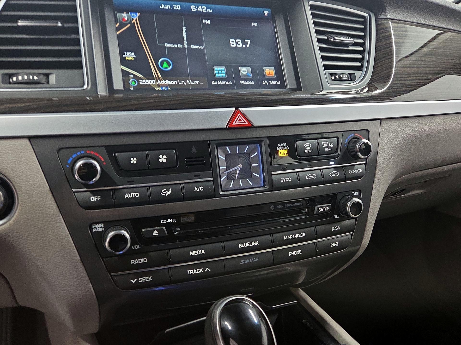 Thumbnail: 2015 Hyundai Genesis - 14