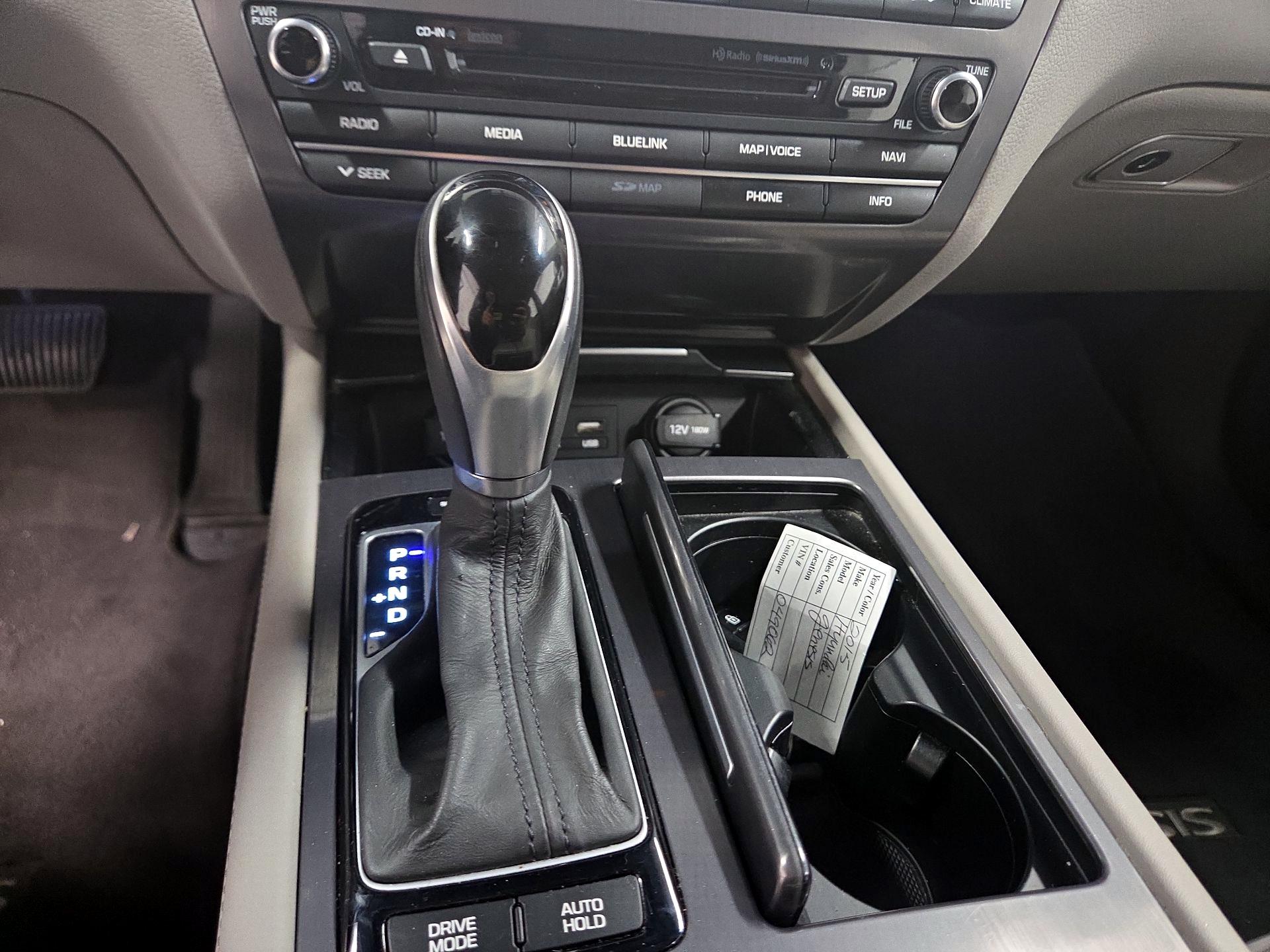 Thumbnail: 2015 Hyundai Genesis - 15